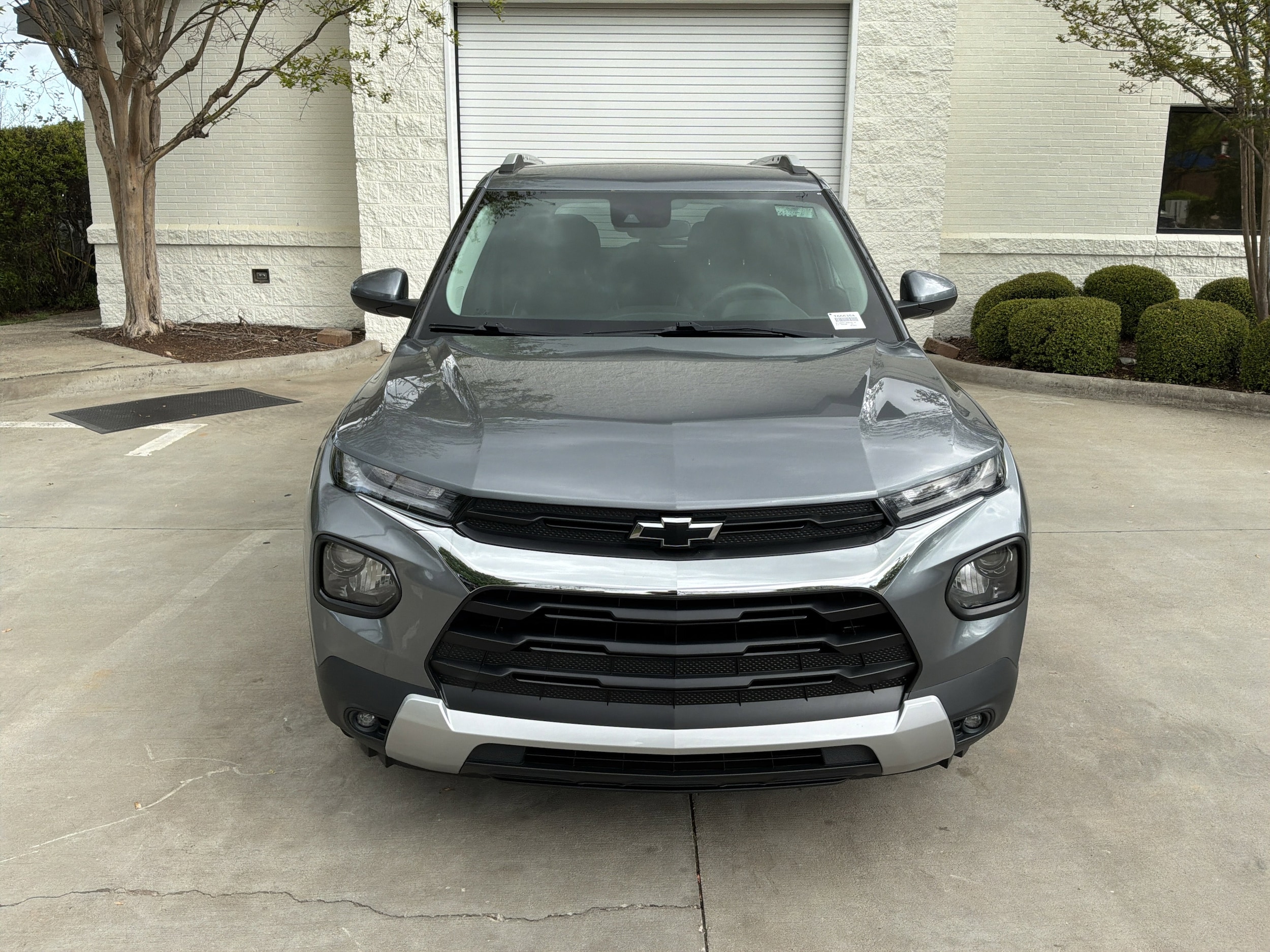 2022 Chevrolet Trailblazer LT photo 2