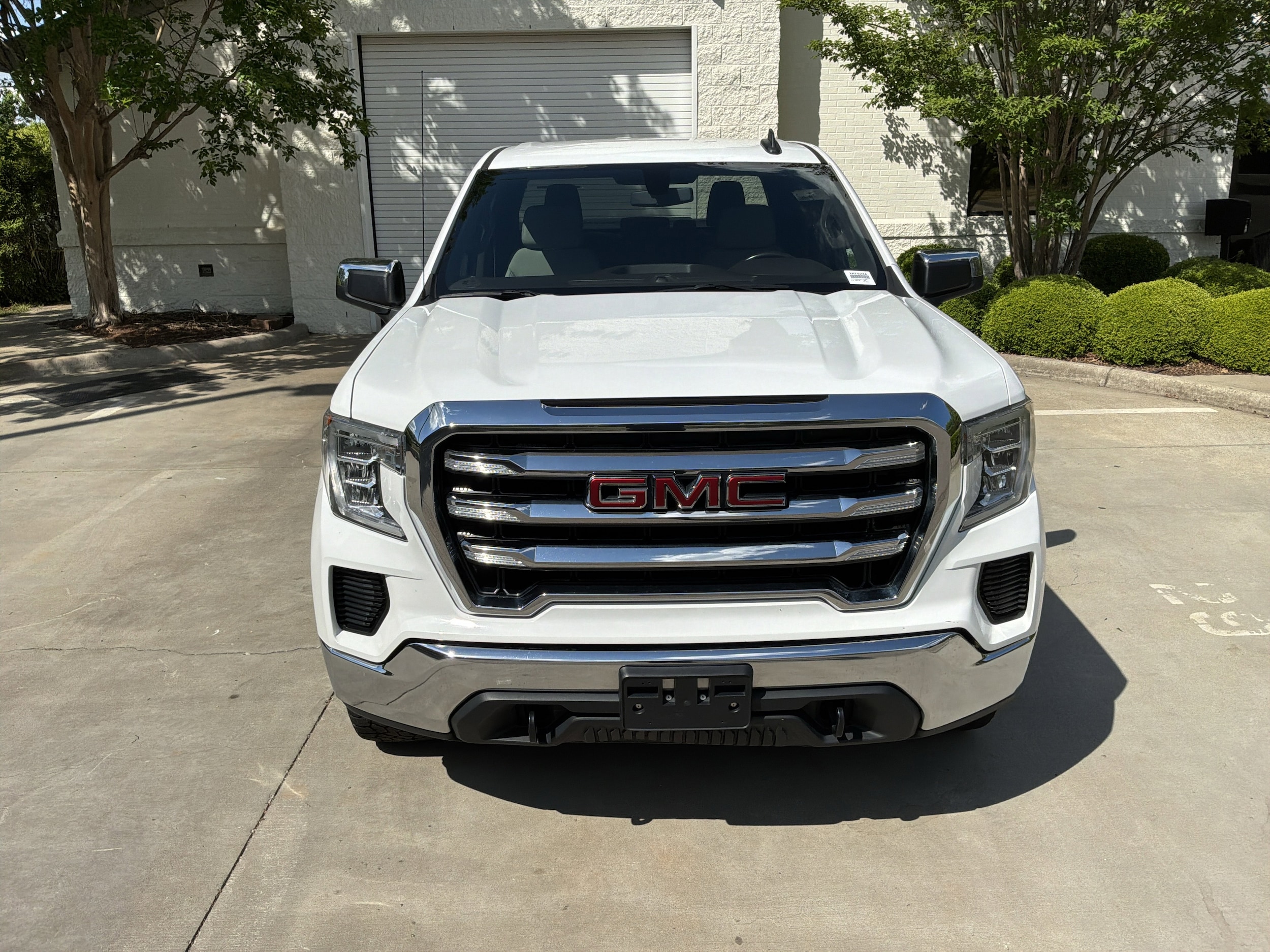 2020 GMC Sierra 1500 SLE photo 2