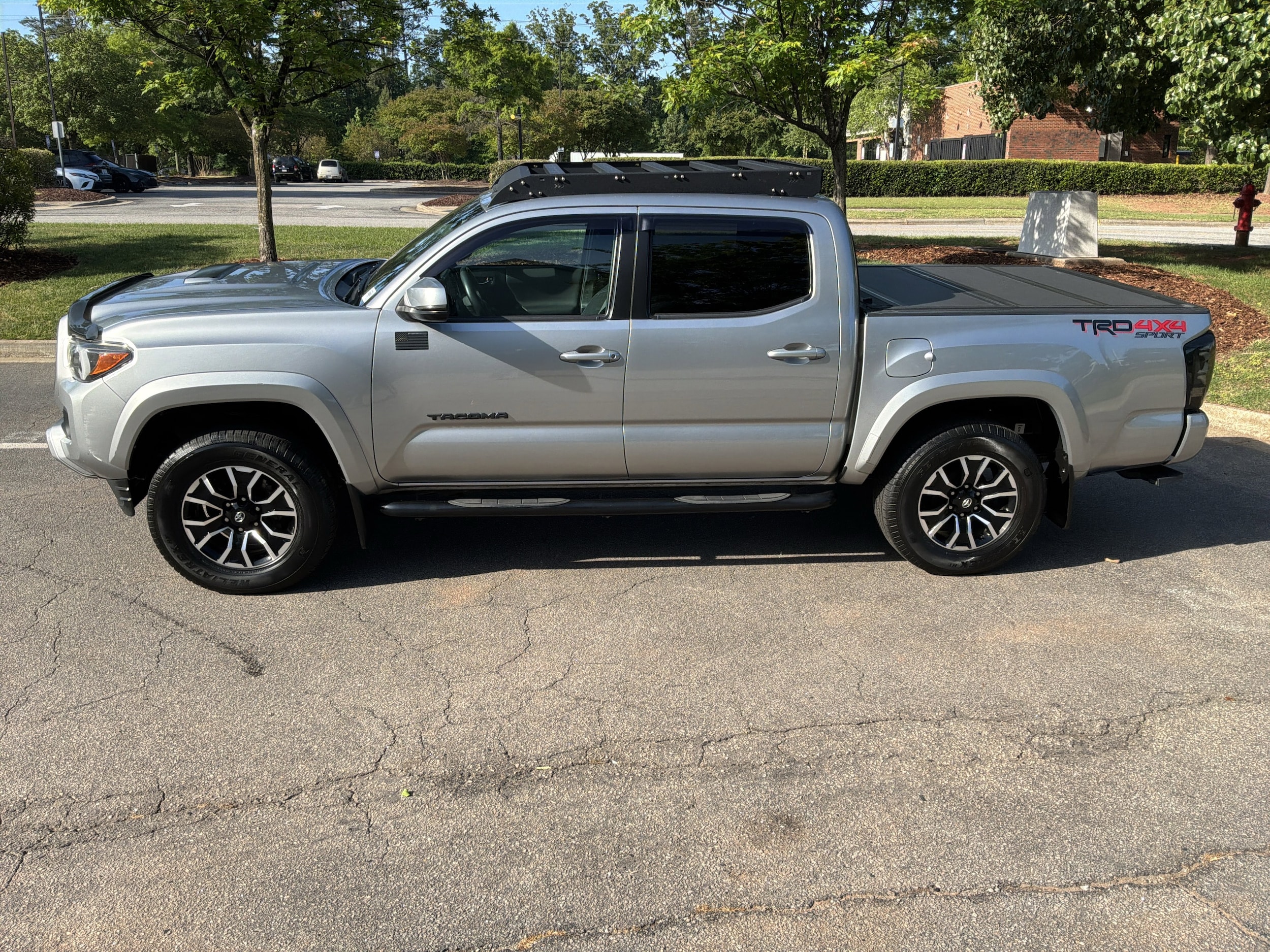 2021 Toyota Tacoma 4WD TRD Sport photo 6