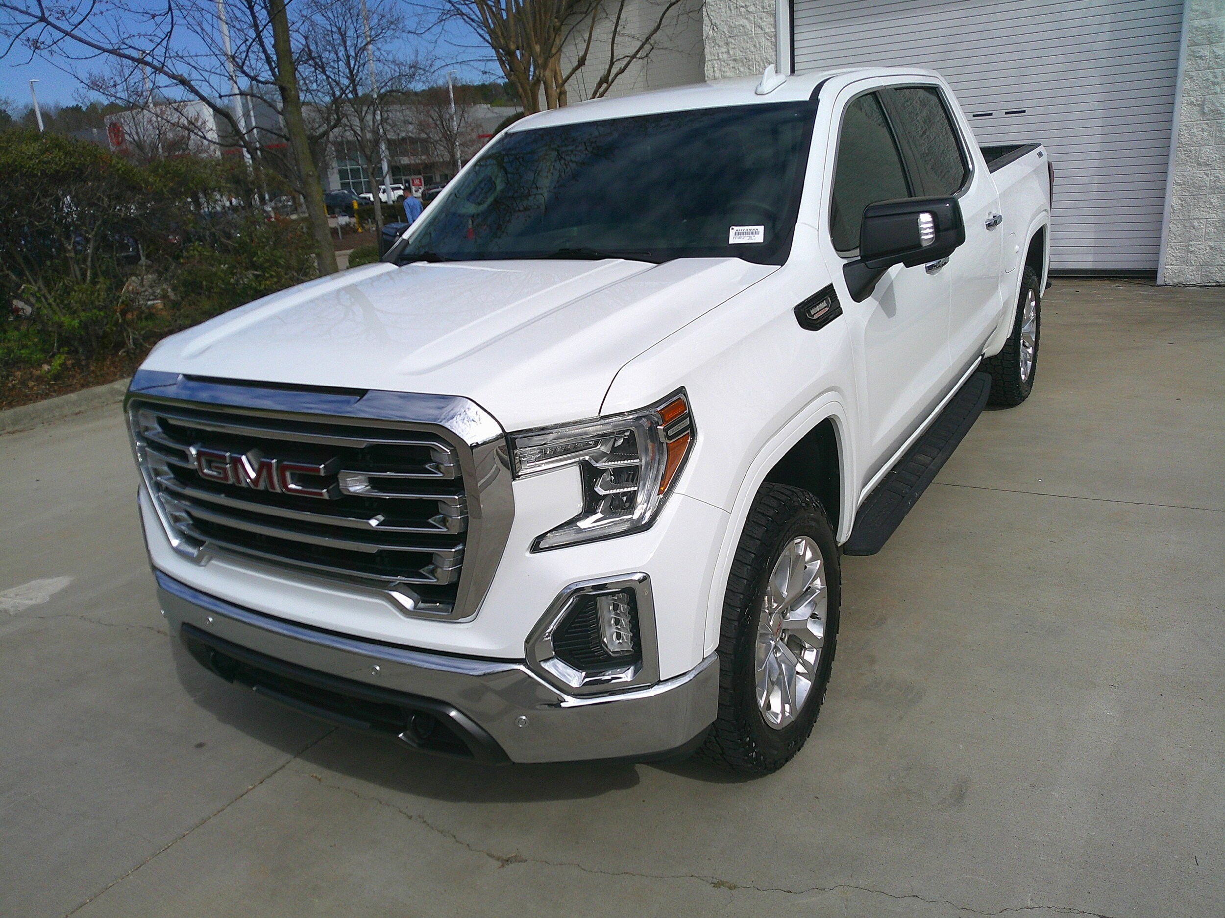 2020 GMC Sierra 1500 SLT photo 4