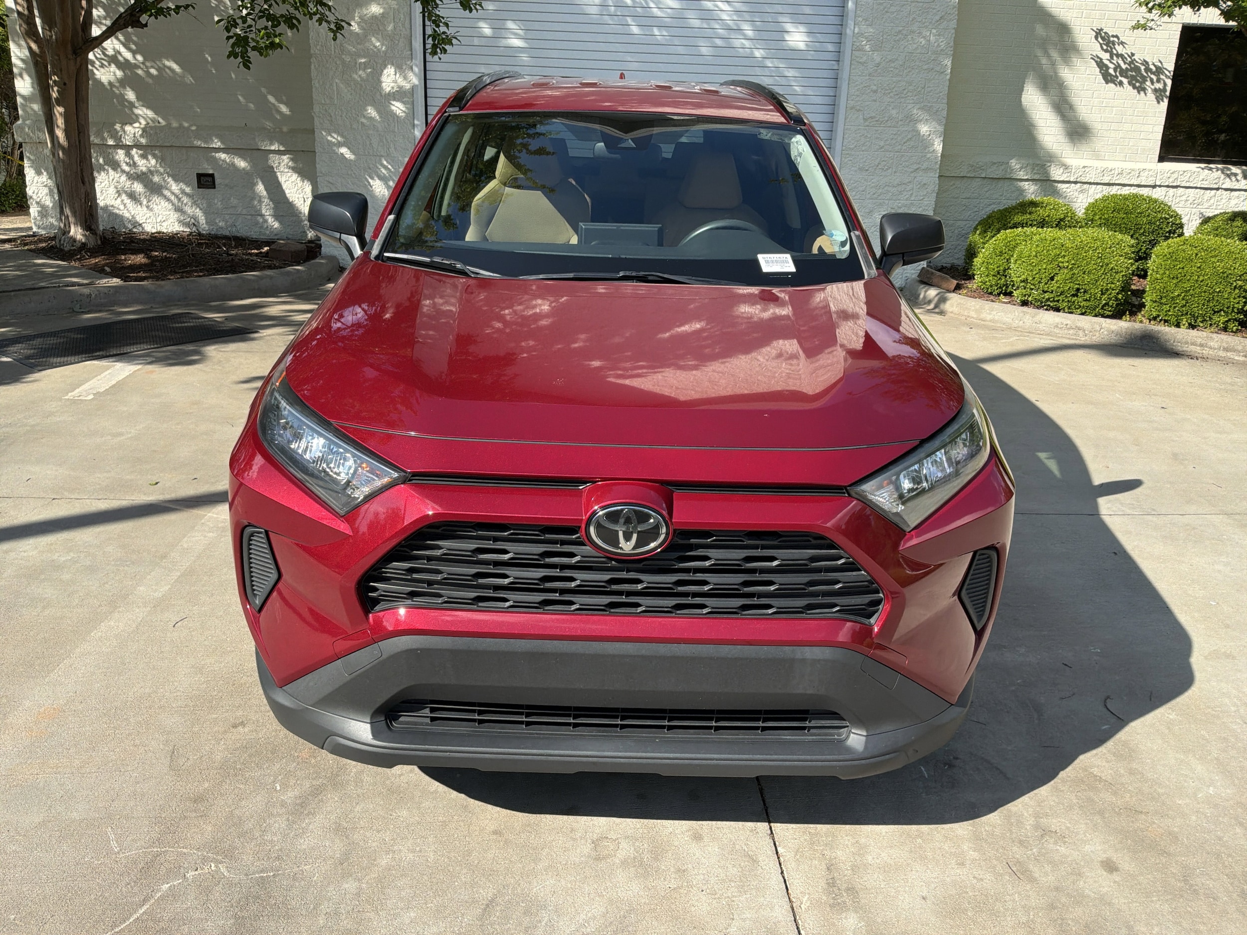 2019 Toyota RAV4 LE photo 2