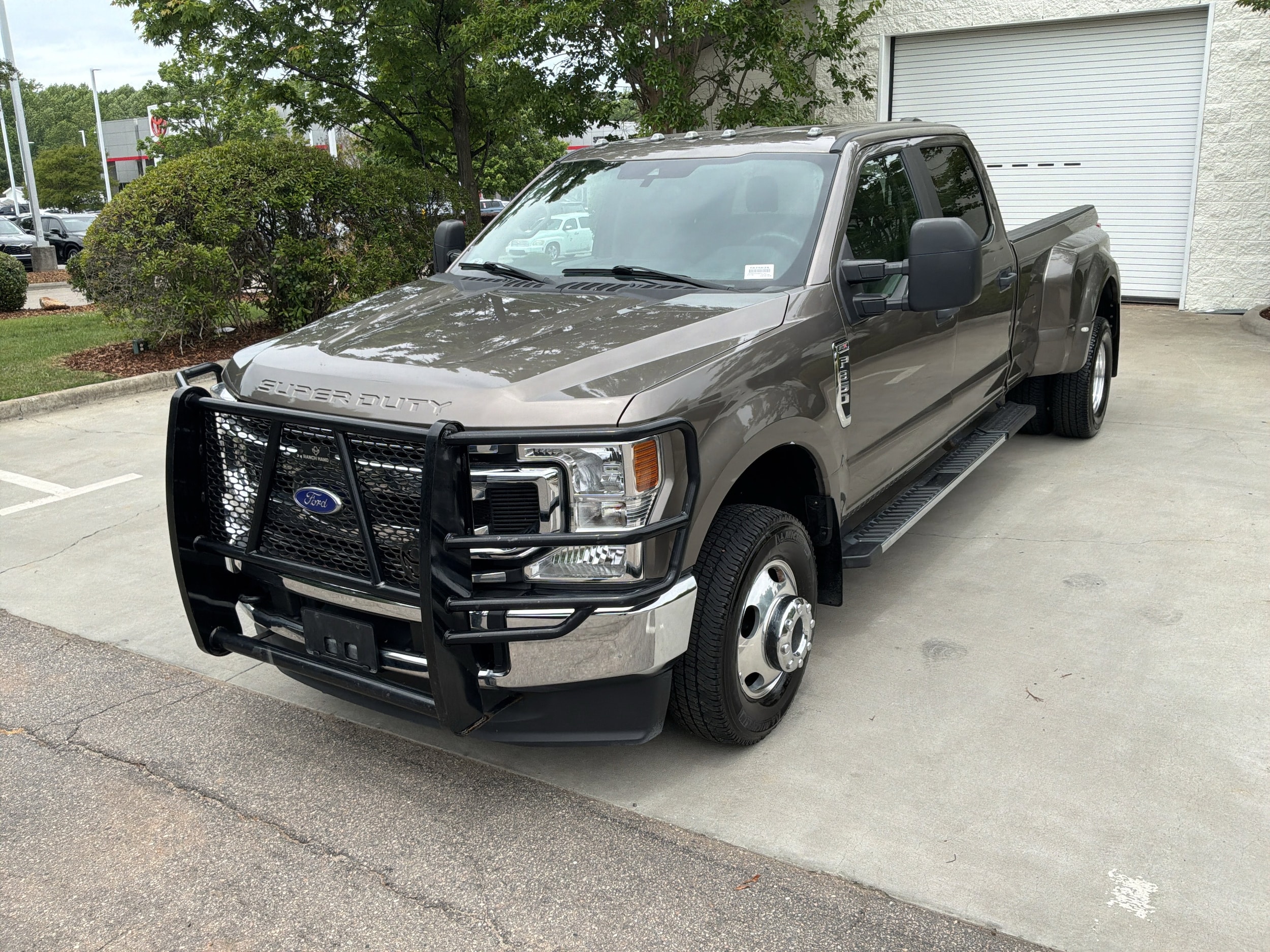 2021 Ford Super Duty F-350 DRW XL photo 4