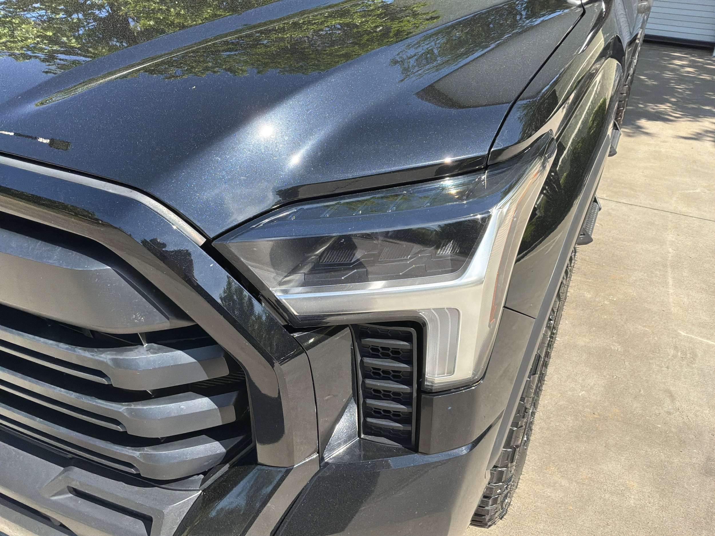 2023 Toyota Tundra 4WD SR5 photo 4