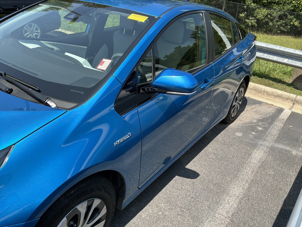 Certified 2020 Toyota Prius LE Hatchback
