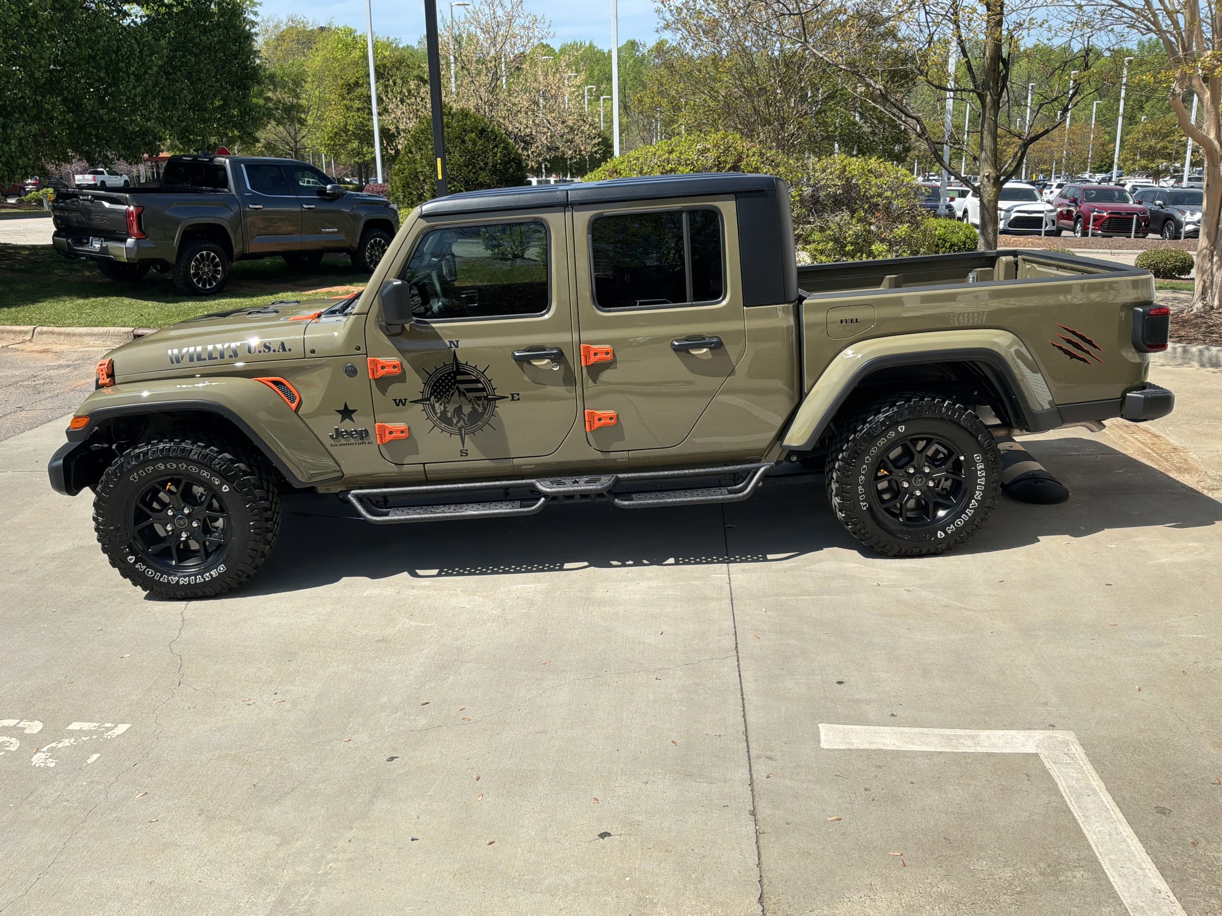 2025 Jeep Gladiator Willys photo 6