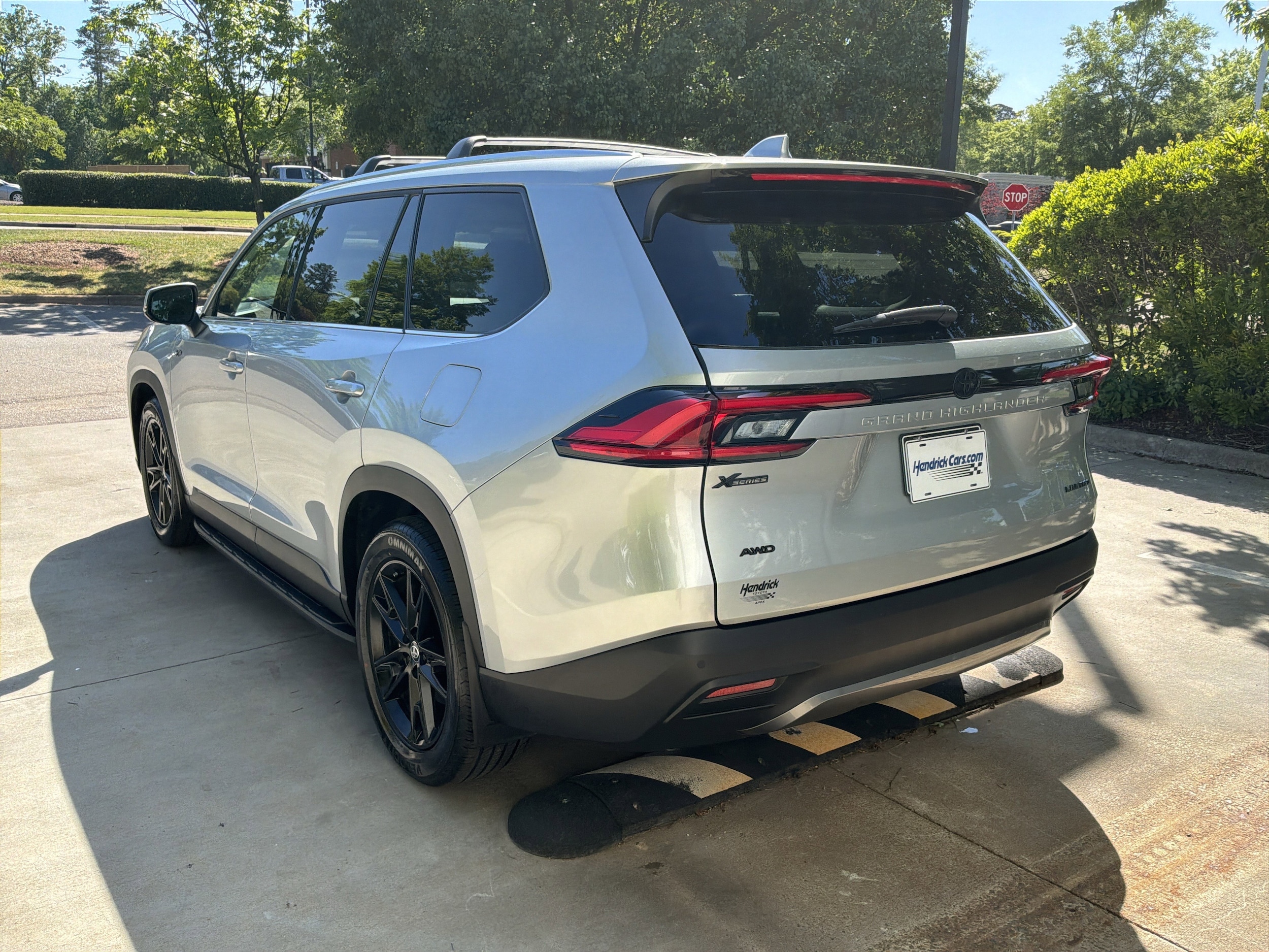 2024 Toyota Grand Highlander Limited photo 3