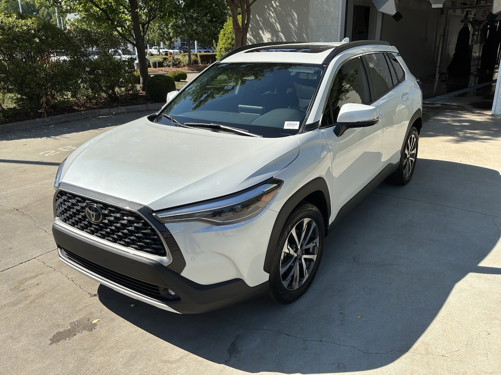 Used 2023 Toyota Corolla Cross XLE SUV