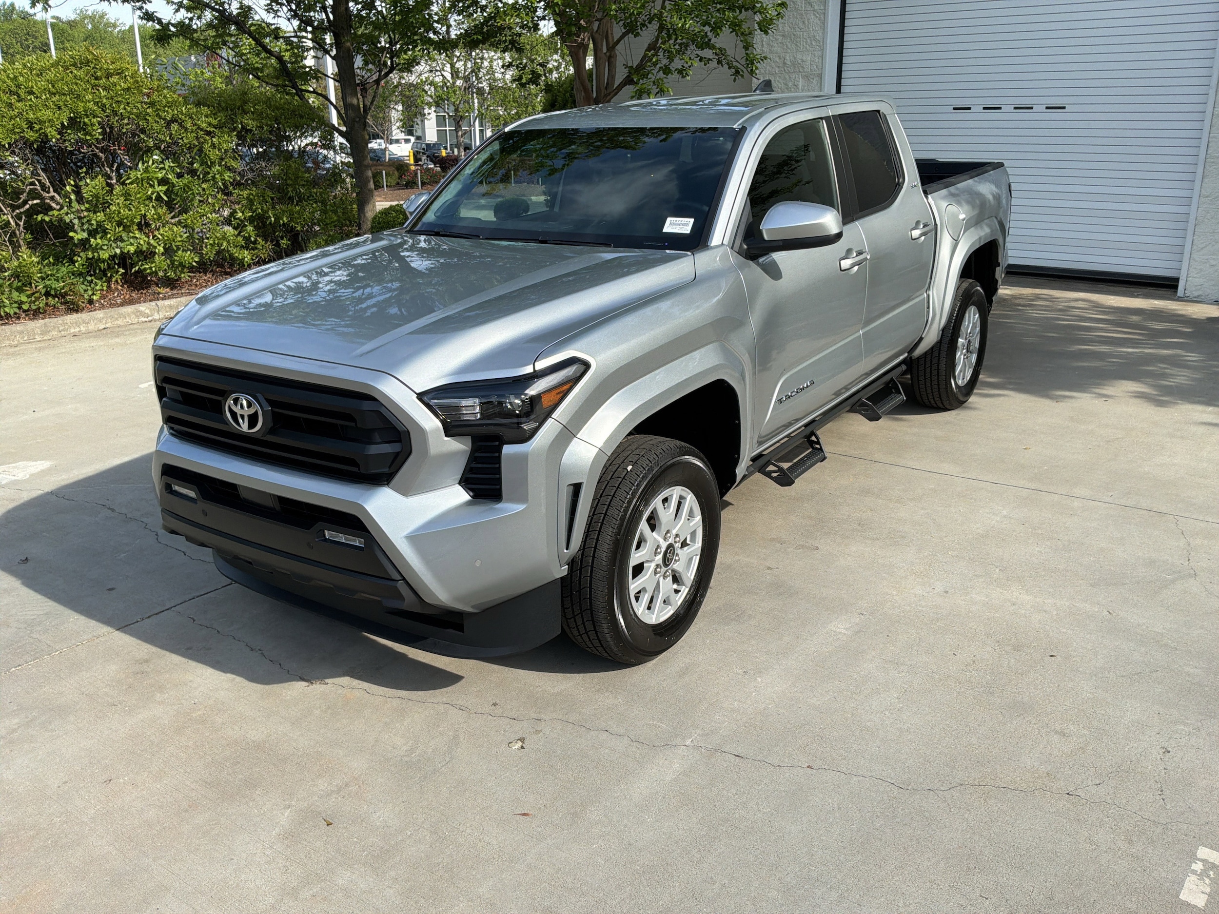 2024 Toyota Tacoma 4WD SR5 photo 4
