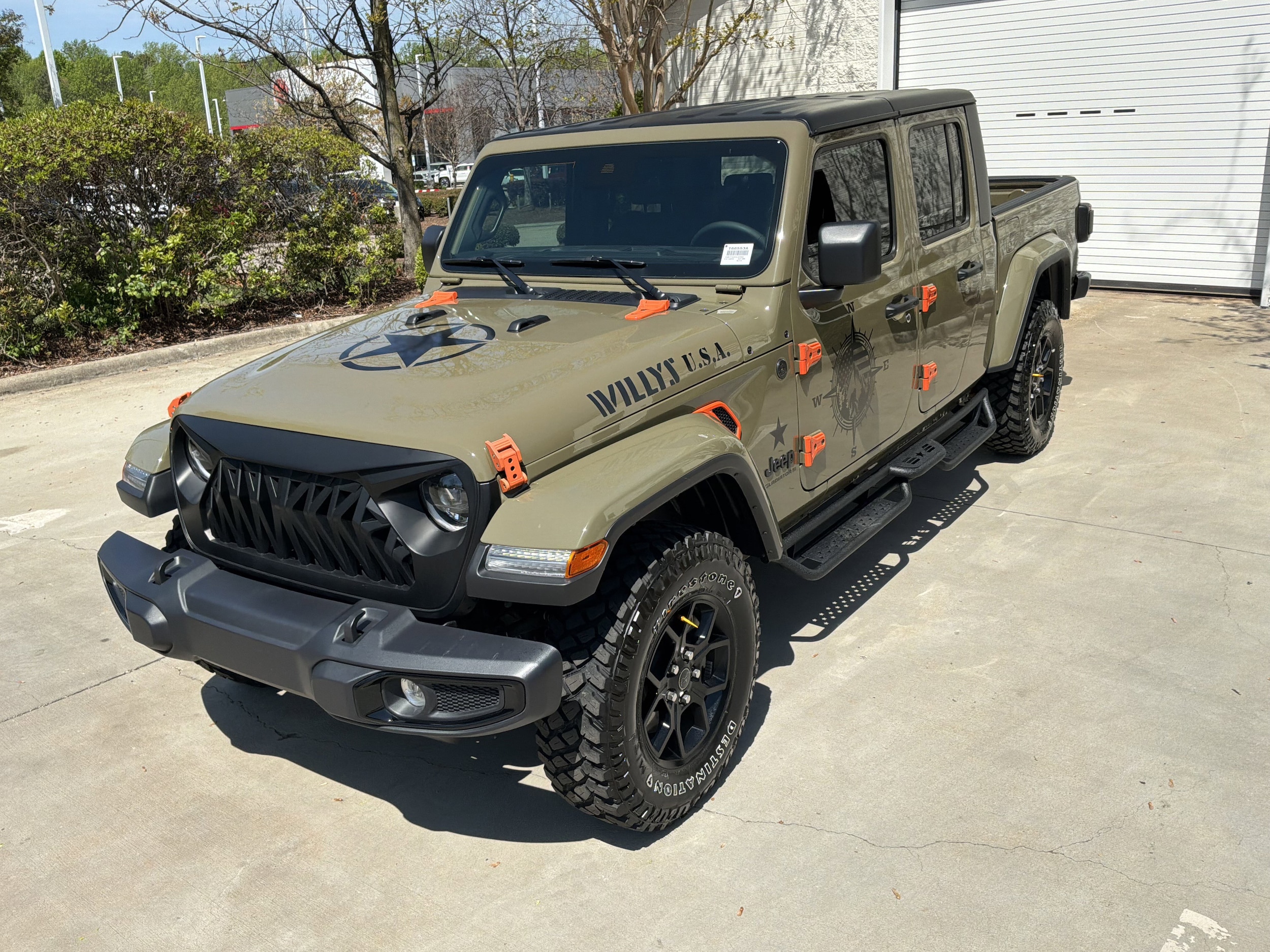 2025 Jeep Gladiator Willys photo 4