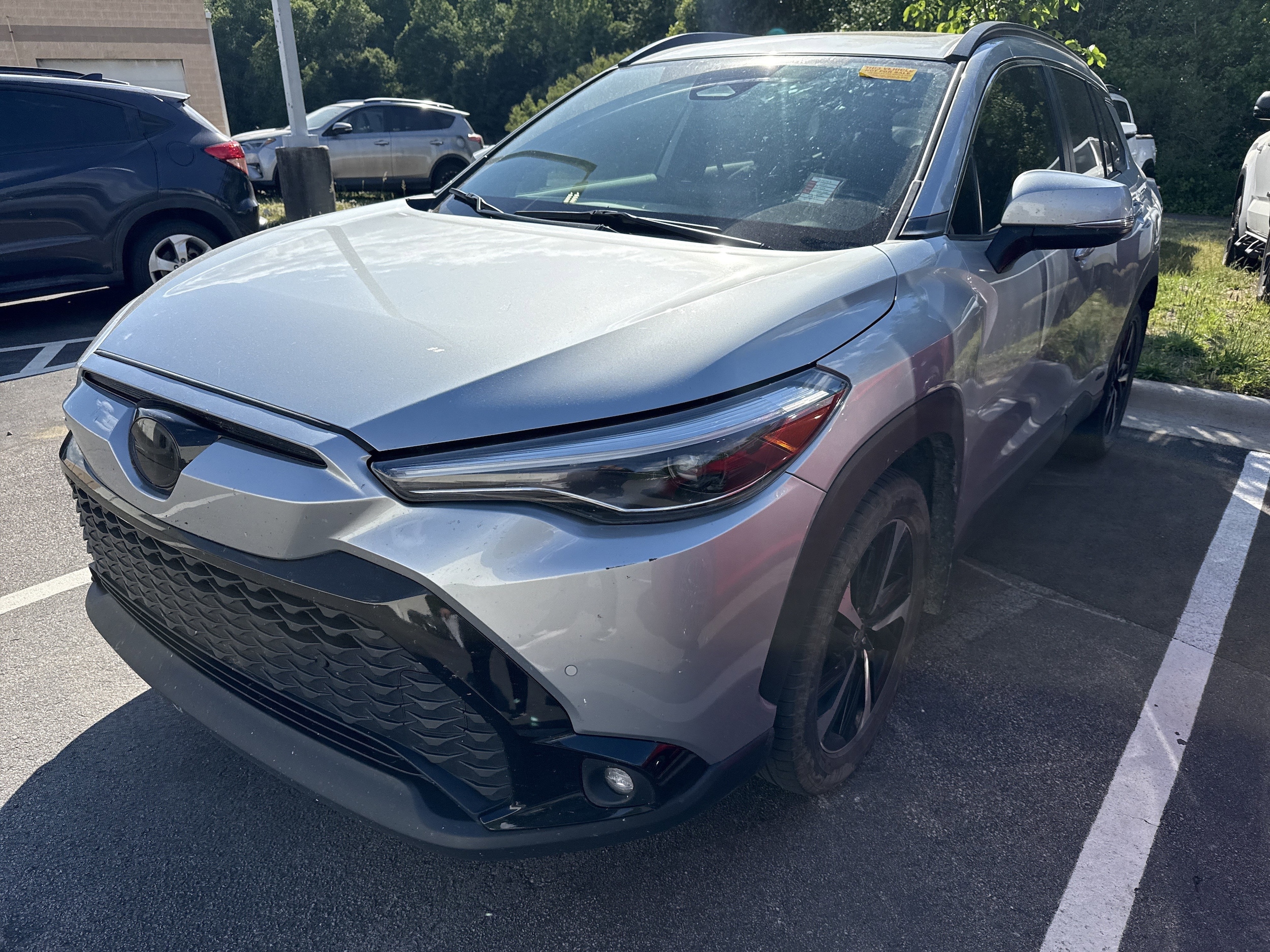 2024 Toyota Corolla Cross Hybrid XSE photo 5