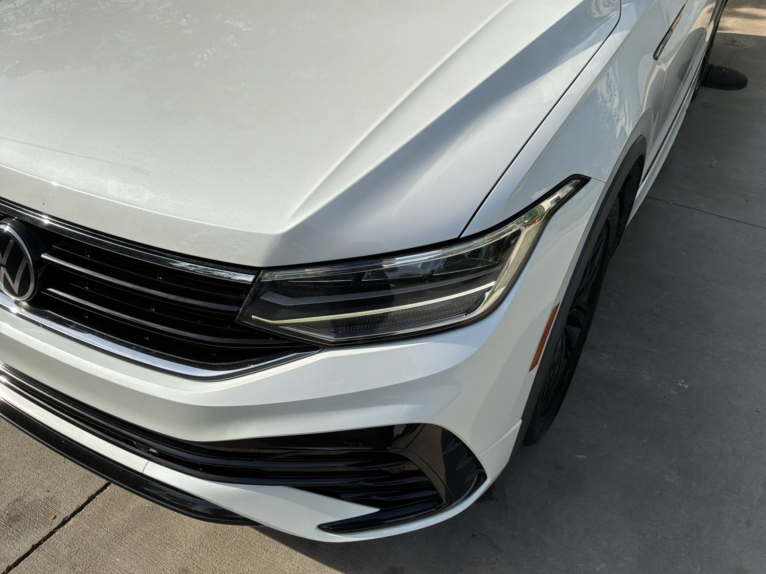 2022 Volkswagen Tiguan SE R-Line Black photo 5