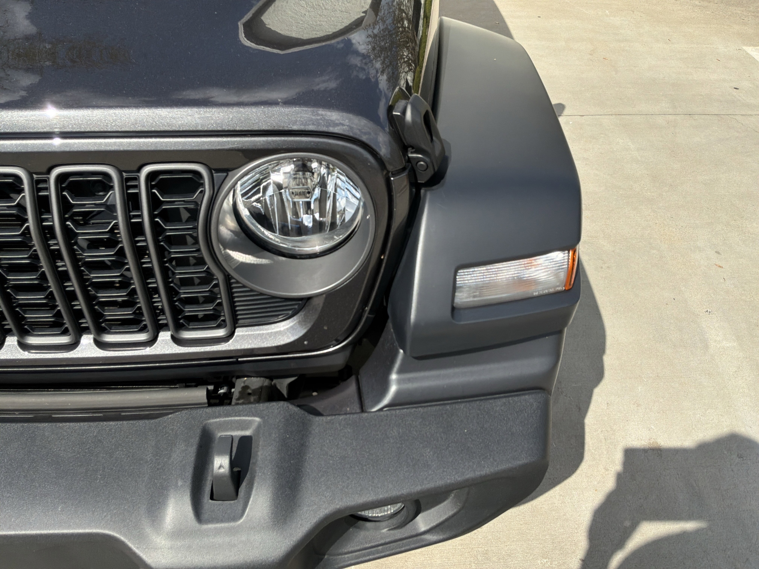 2025 Jeep Wrangler Sport S photo 4