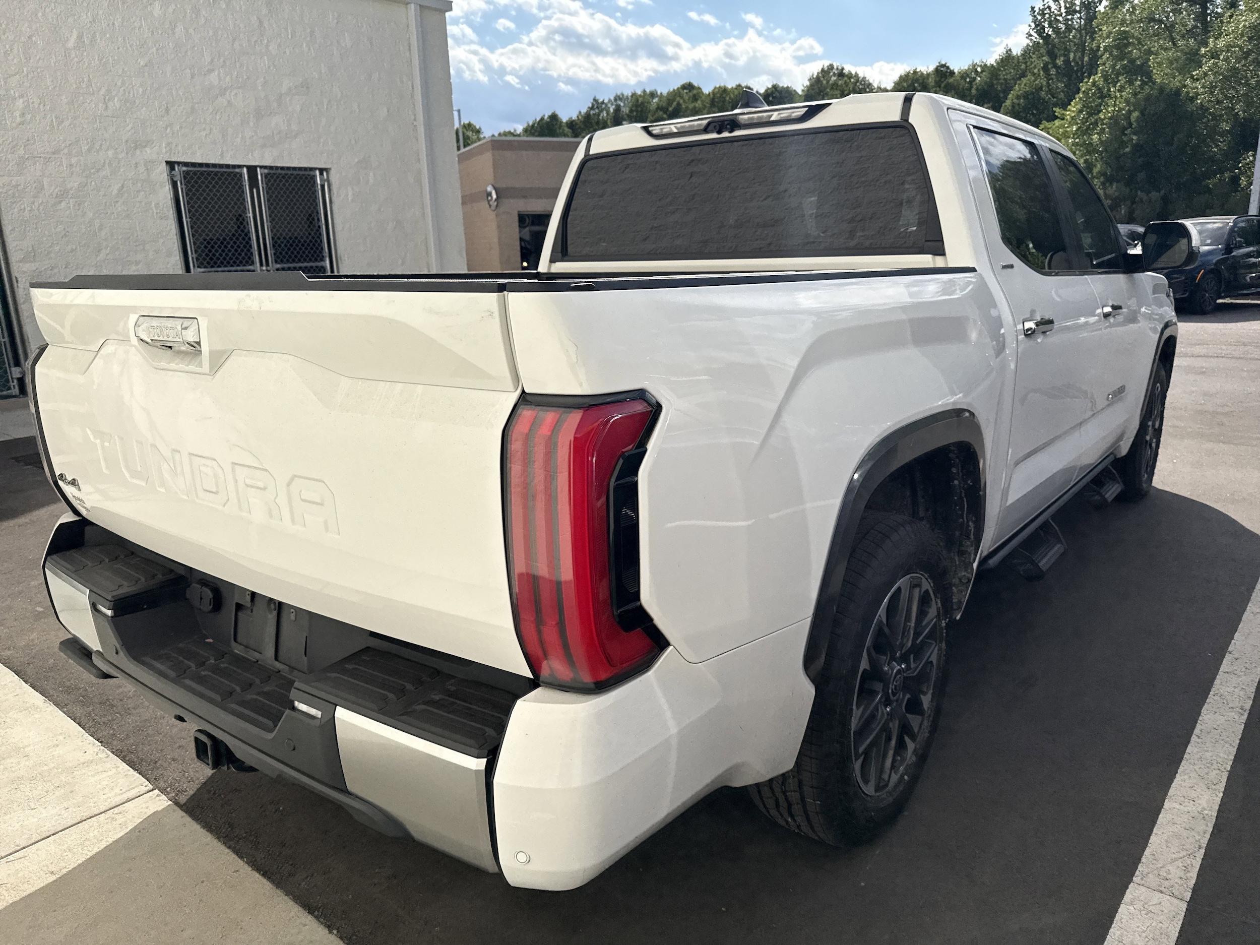 2024 Toyota Tundra 4WD Limited Hybrid photo 5