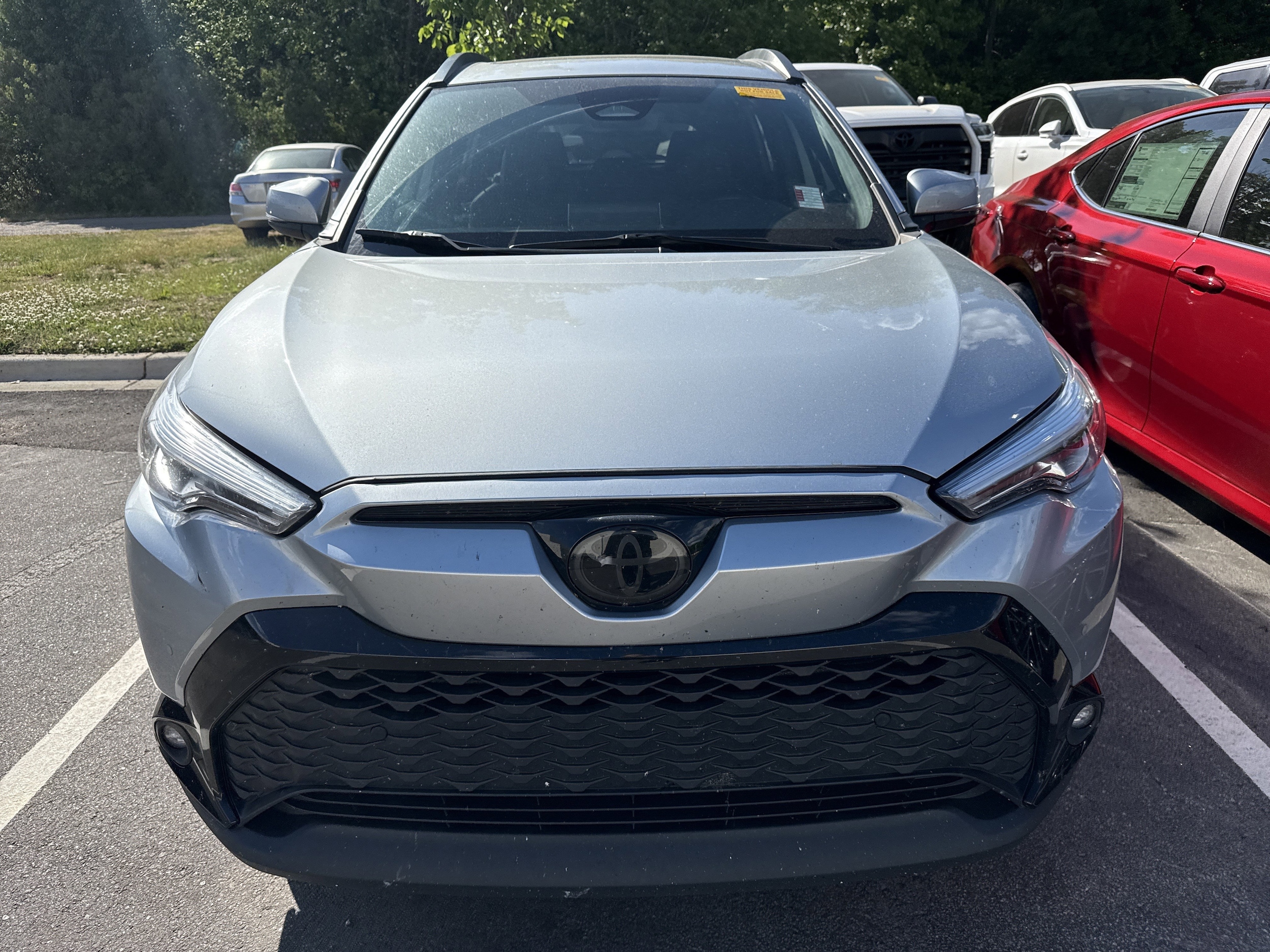 2024 Toyota Corolla Cross Hybrid XSE photo 3