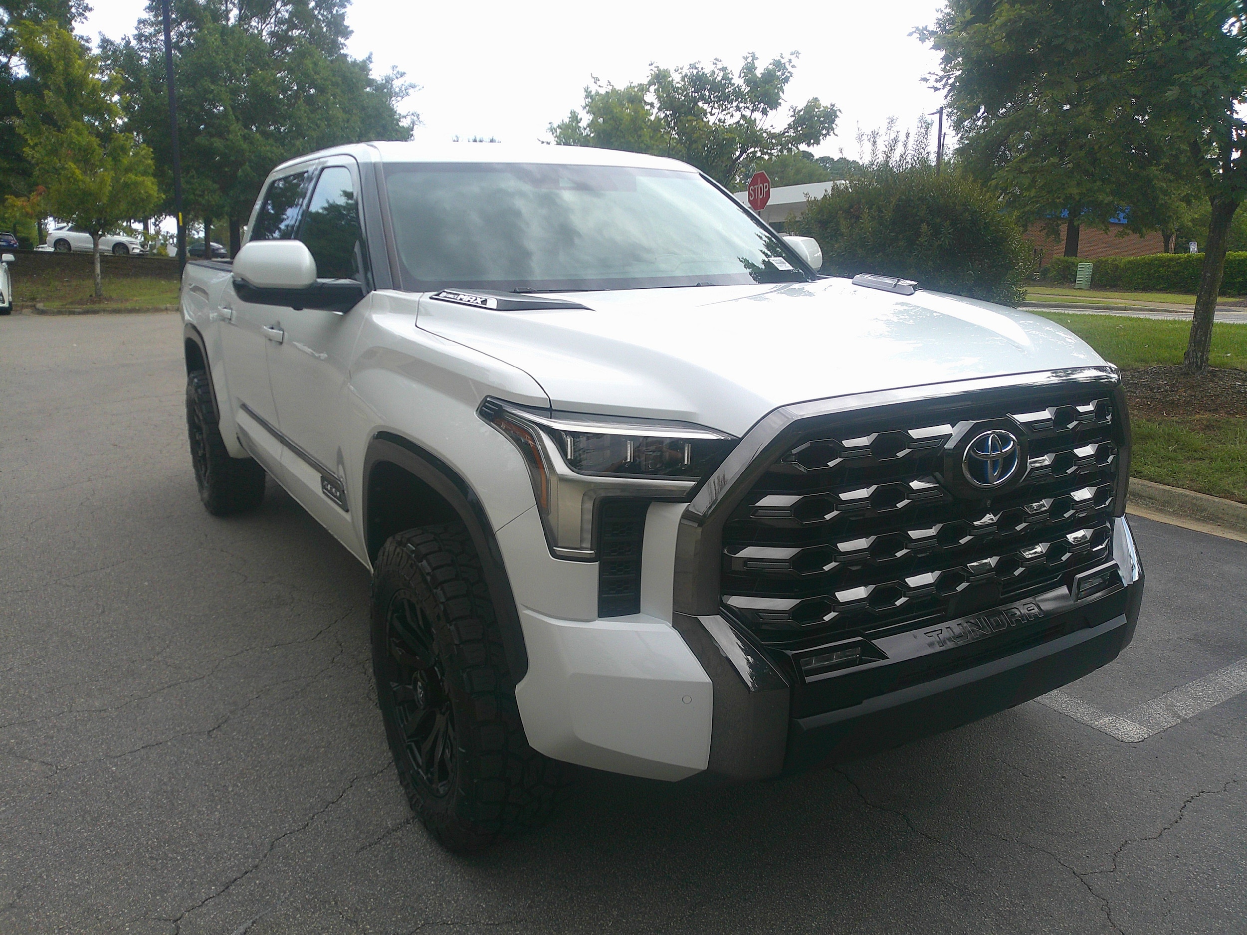 2022 Toyota Tundra 4WD Platinum Hybrid