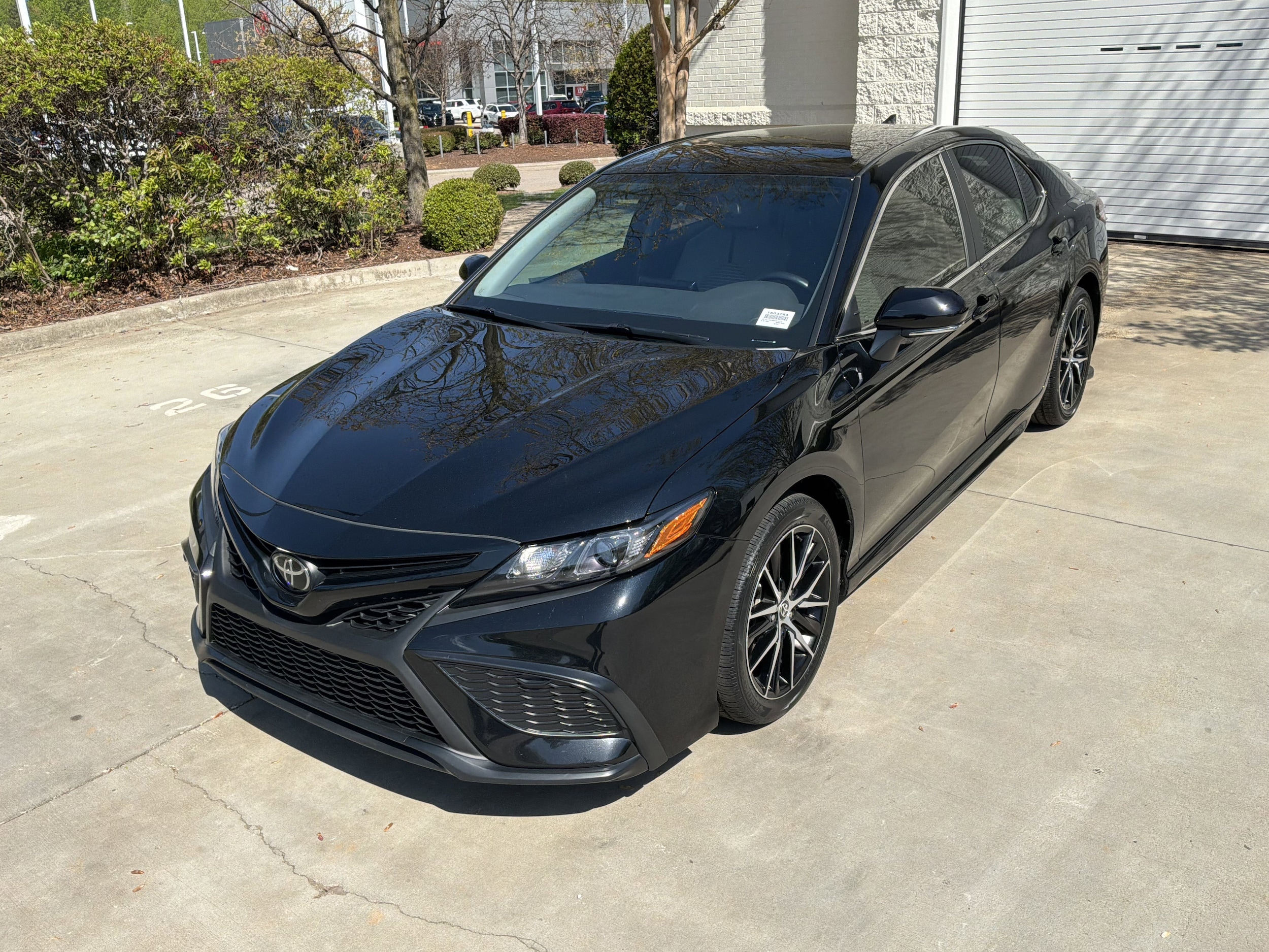 2024 Toyota Camry SE photo 4