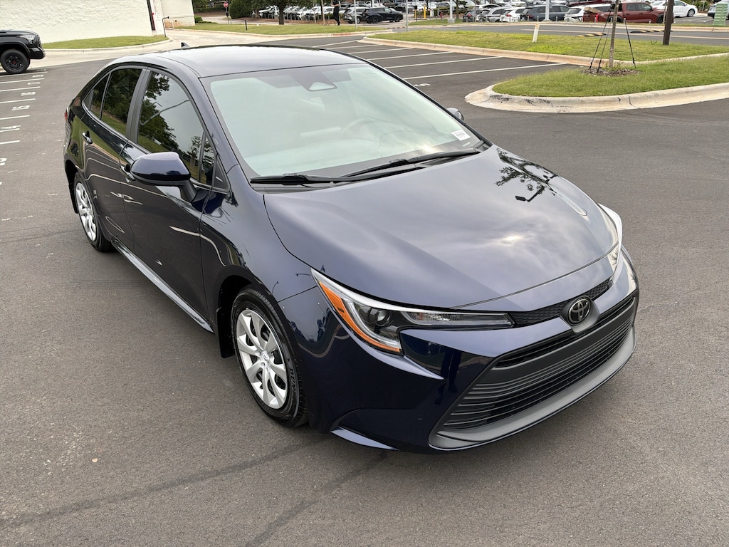 Certified 2025 Toyota Corolla LE Sedan