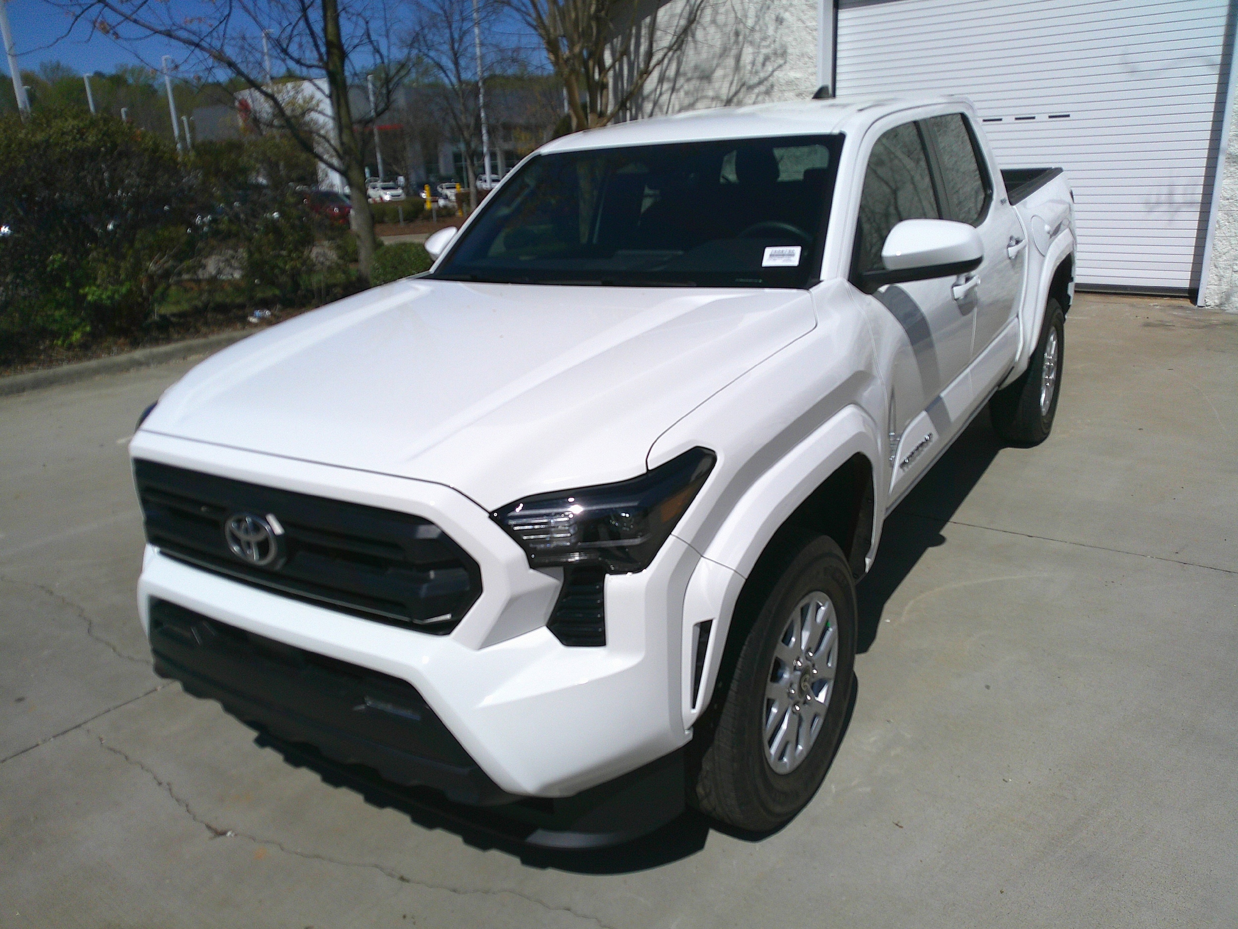 2025 Toyota Tacoma 4WD SR5 photo 5