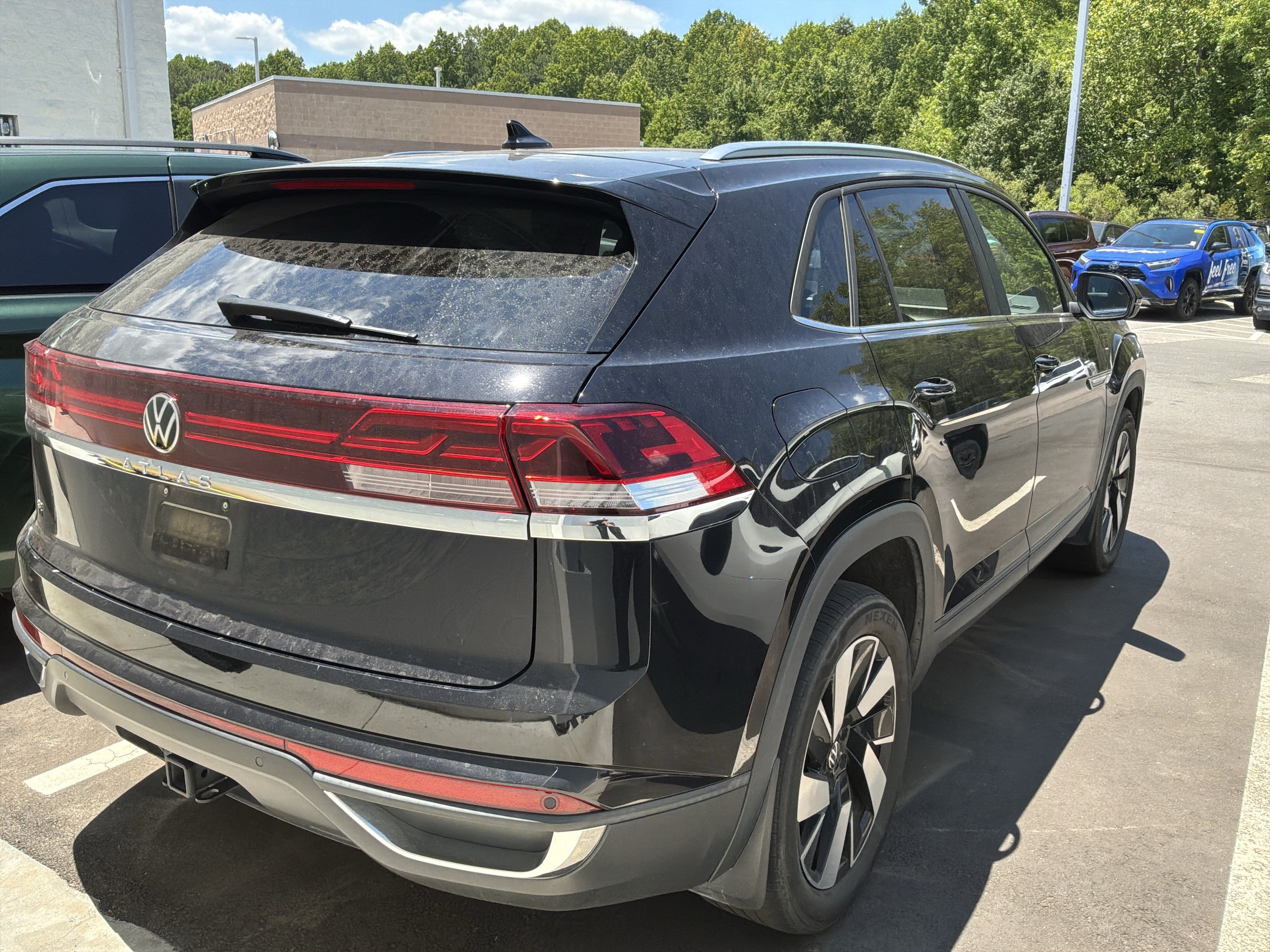 Volkswagen Atlas Cross Sport 2.0T SE W/Technology