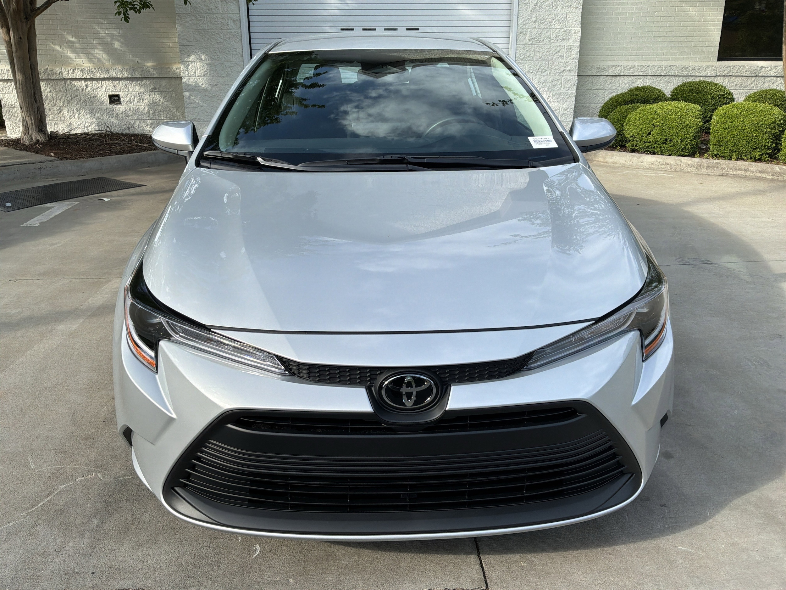 2026 Toyota Corolla LE photo 2