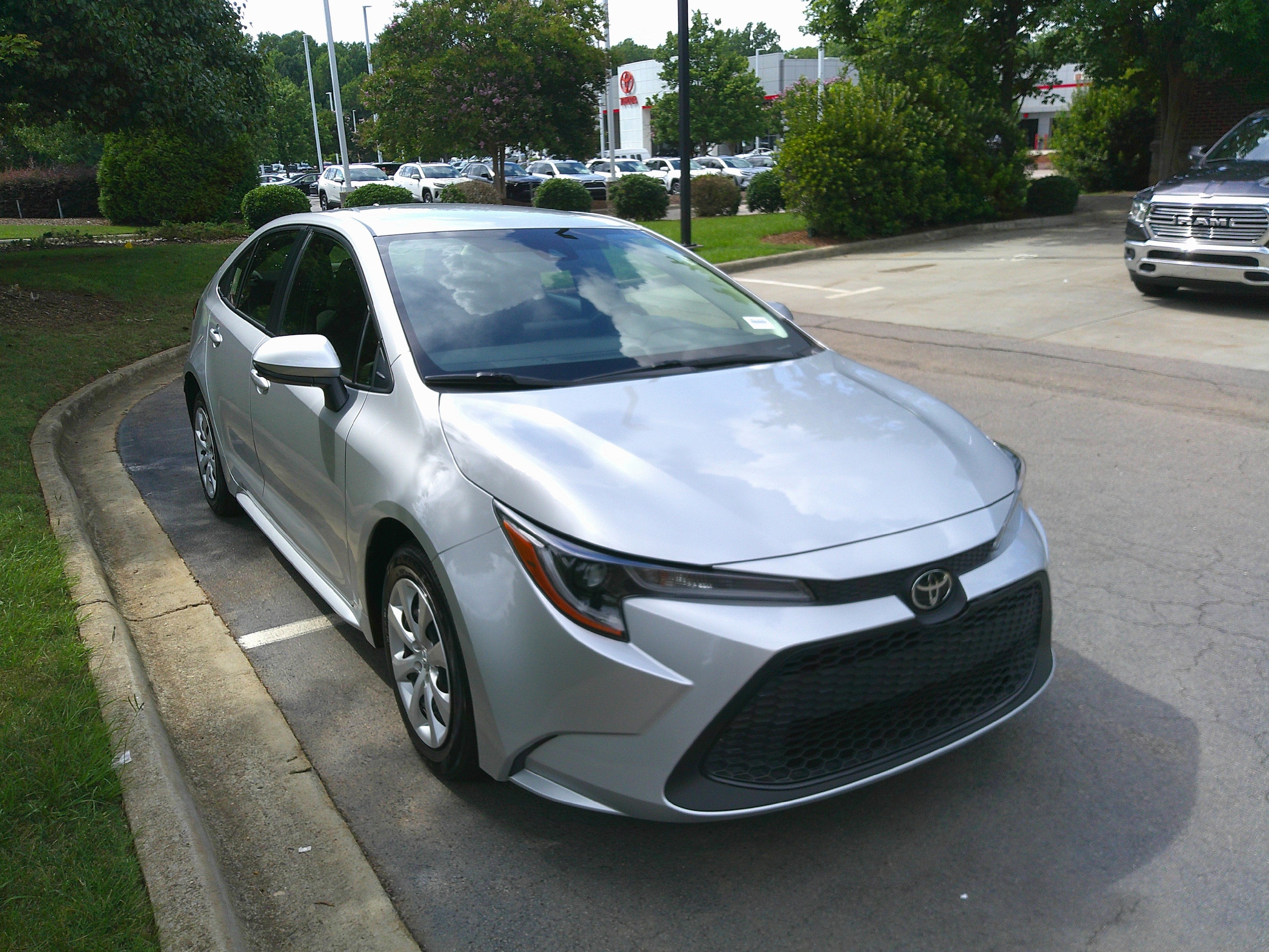 Certified 2022 Toyota Corolla LE with VIN JTDEPMAE7N3033814 for sale in Northfield, Minnesota