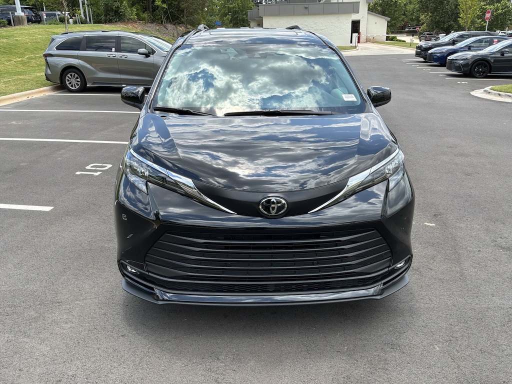 Certified 2026 Toyota Sienna XLE Minivan