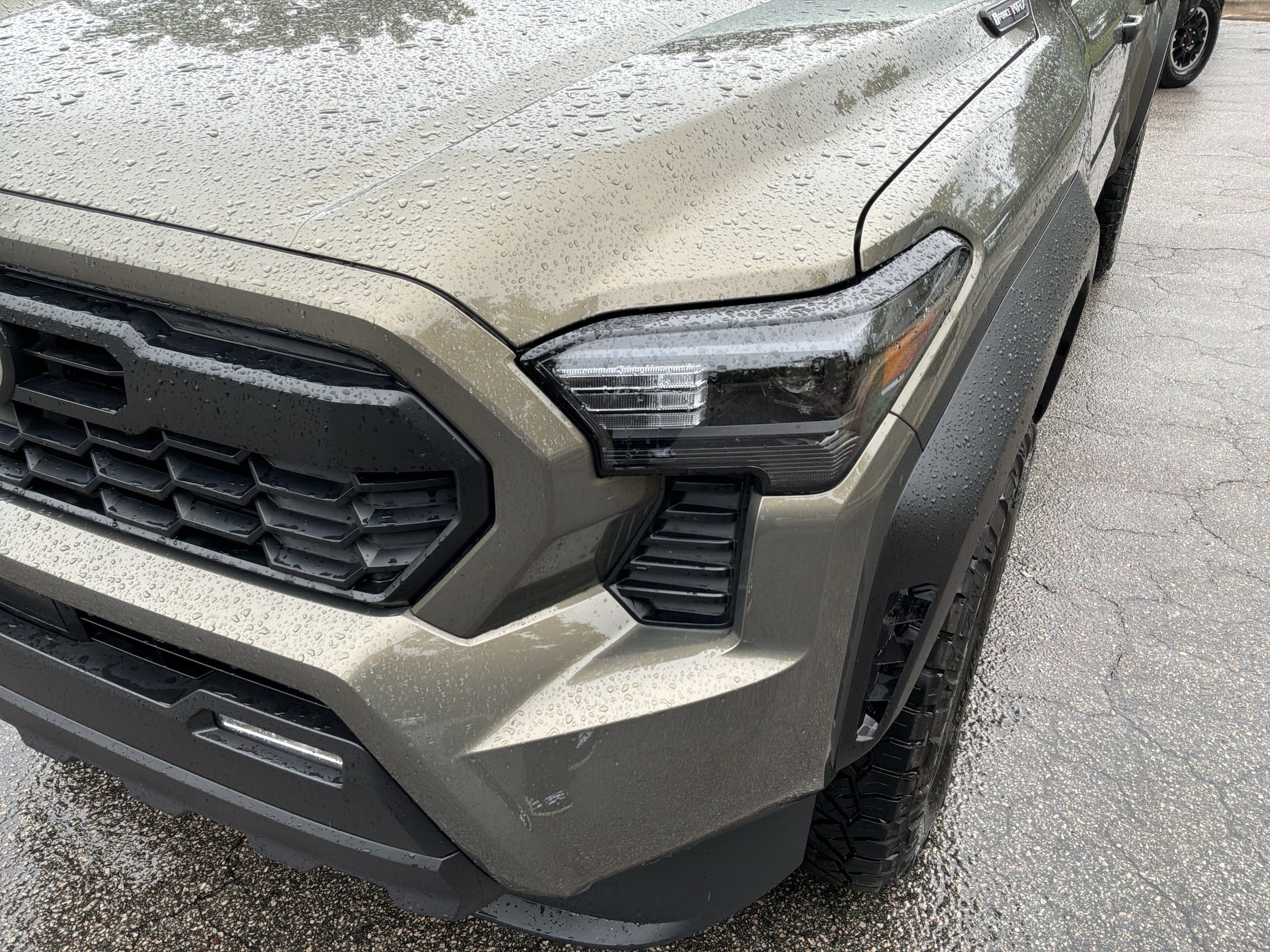 2025 Toyota Tacoma 4WD TRD Off Road Hybrid photo 4