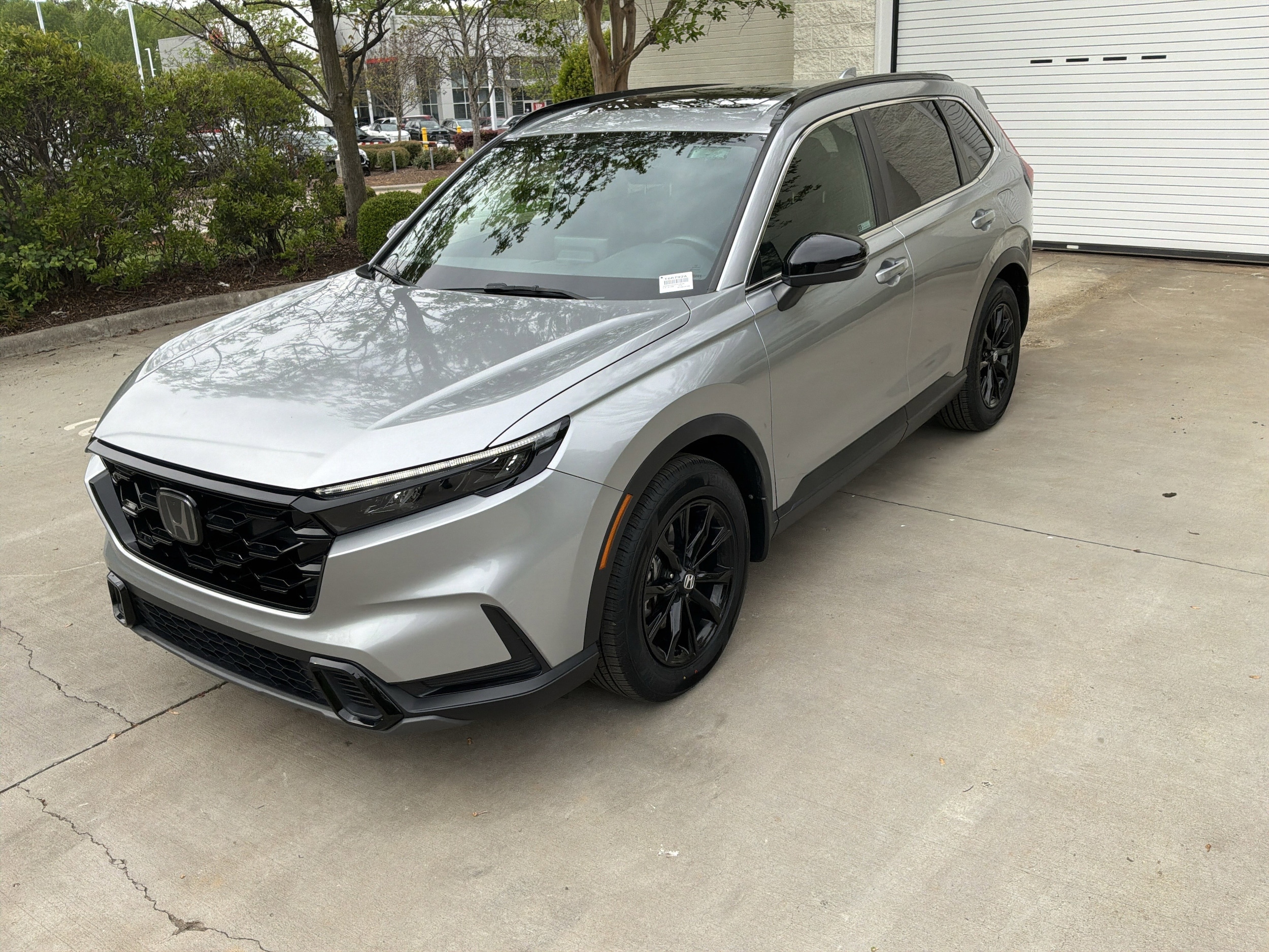 2023 Honda CR-V Hybrid Sport photo 2