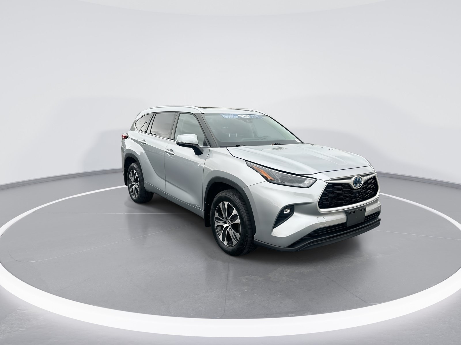 2022 Toyota Highlander Hybrid XLE SUV