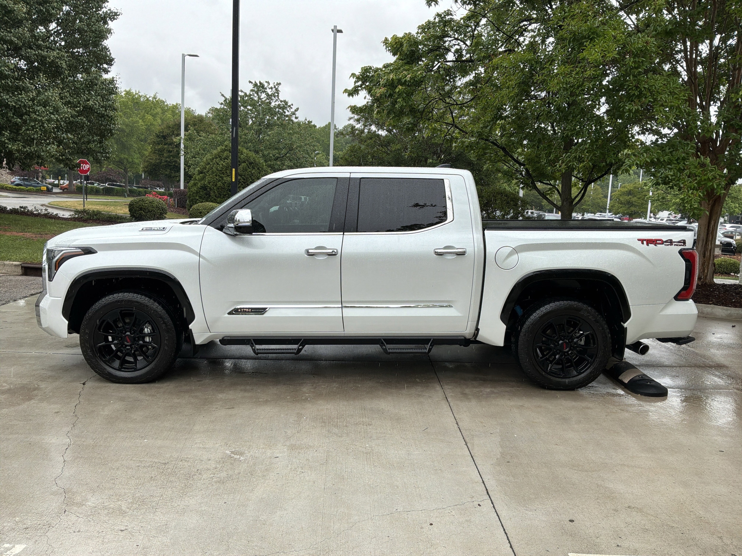 2025 Toyota Tundra 4WD 1794 Edition Hybrid photo 5