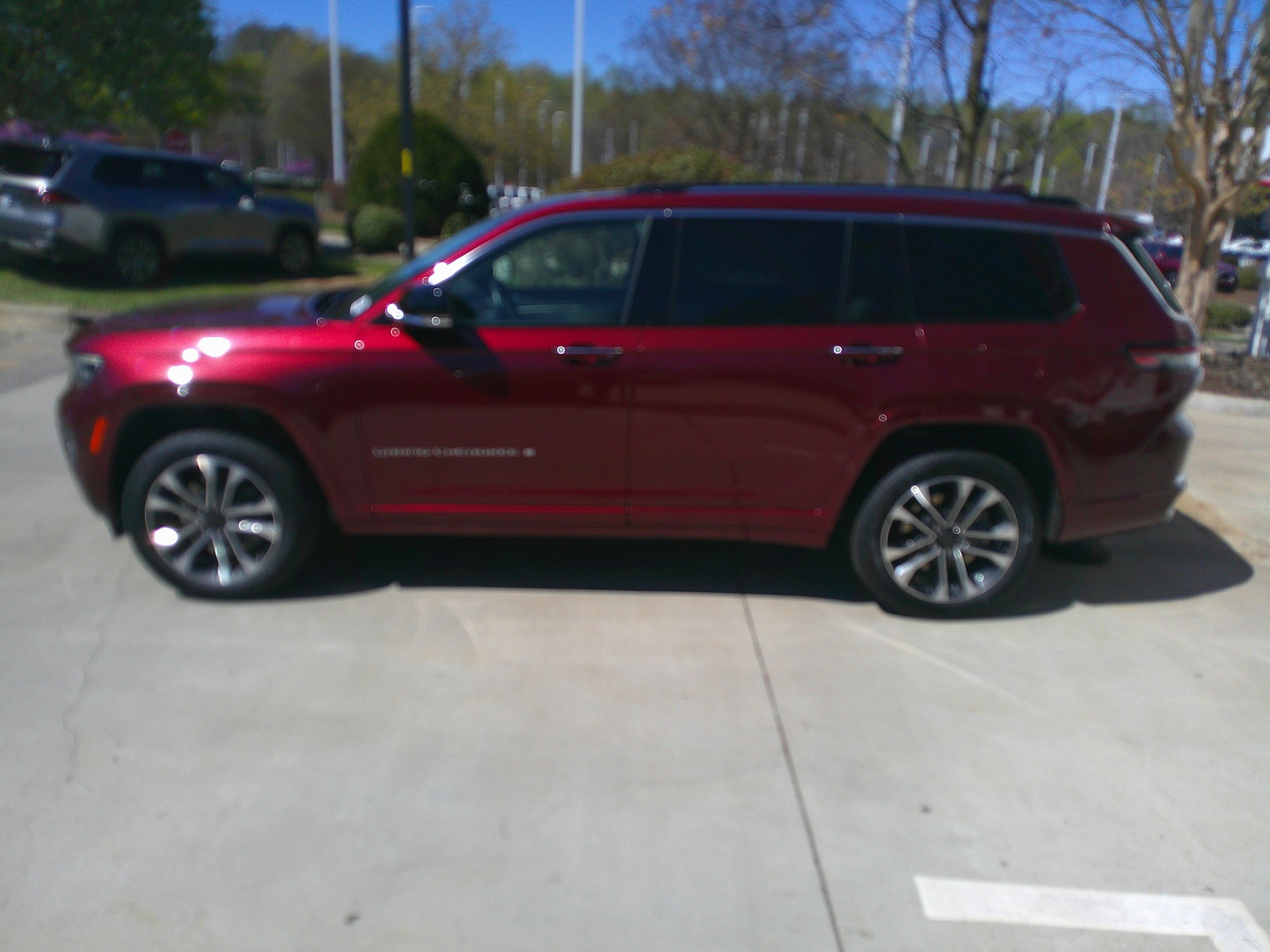 2022 Jeep Grand Cherokee L Overland photo 3