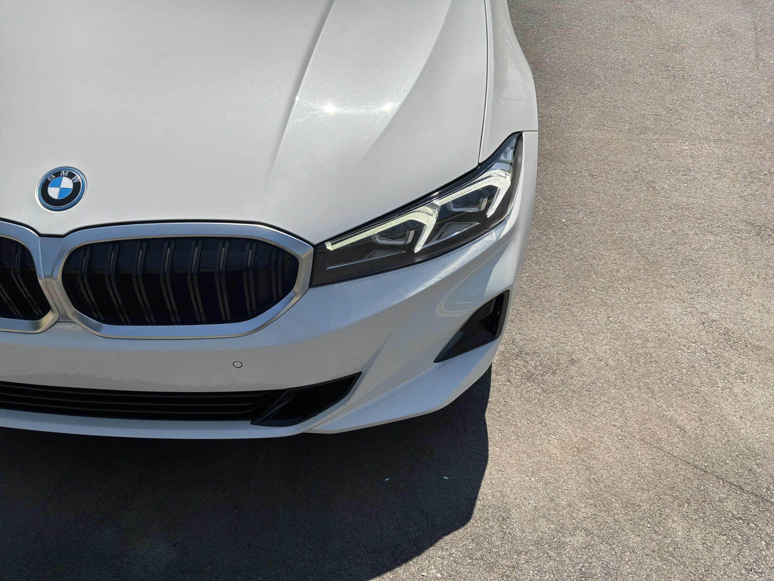 2024 BMW 3 Series 330e