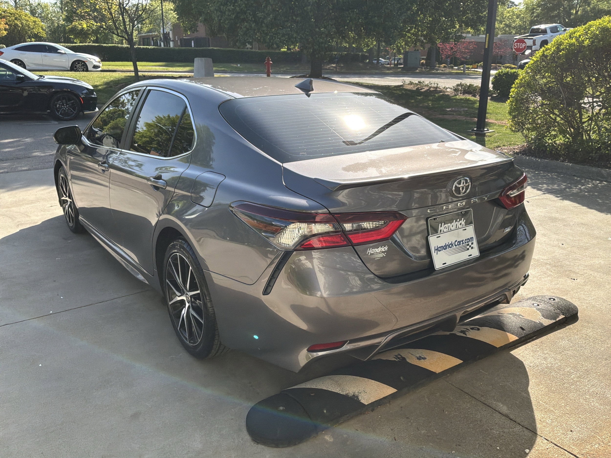2023 Toyota Camry SE photo 3
