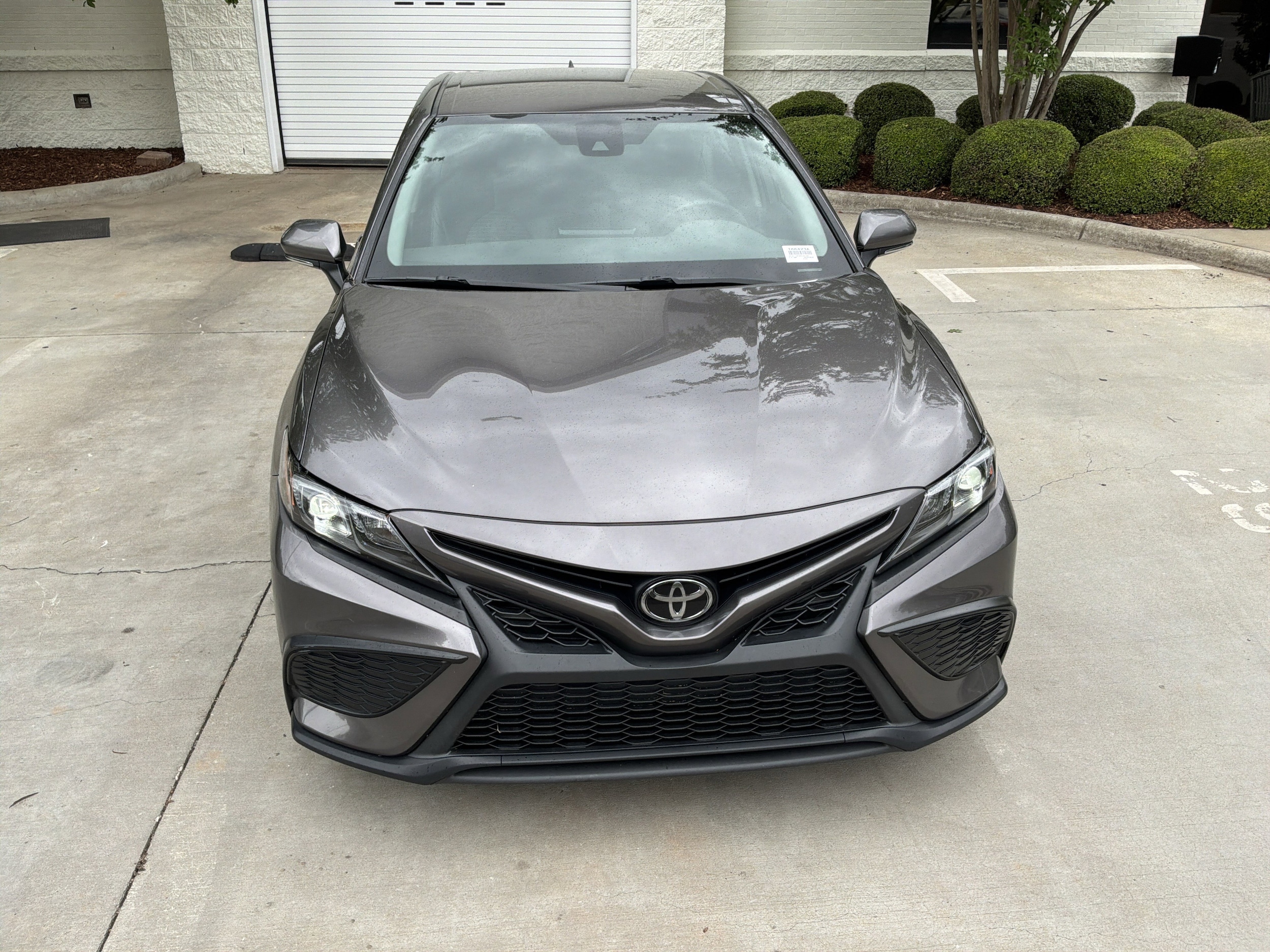 2024 Toyota Camry SE photo 2