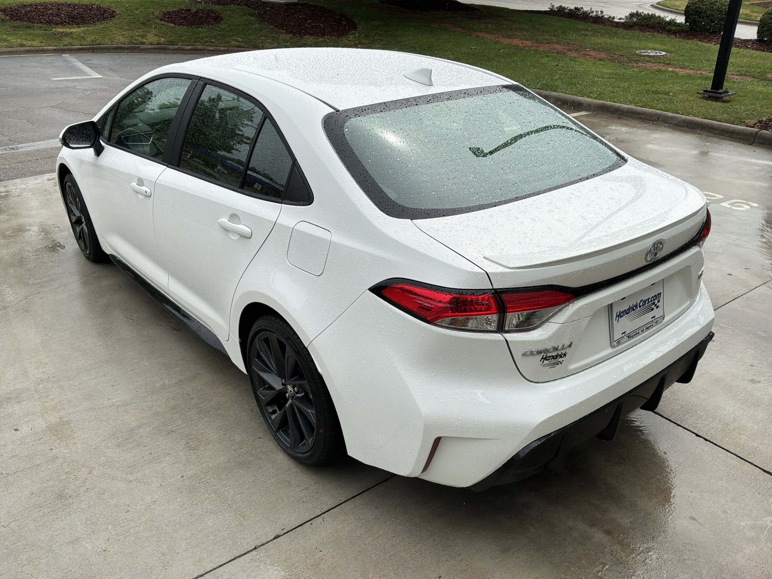 2026 Toyota Corolla SE photo 3