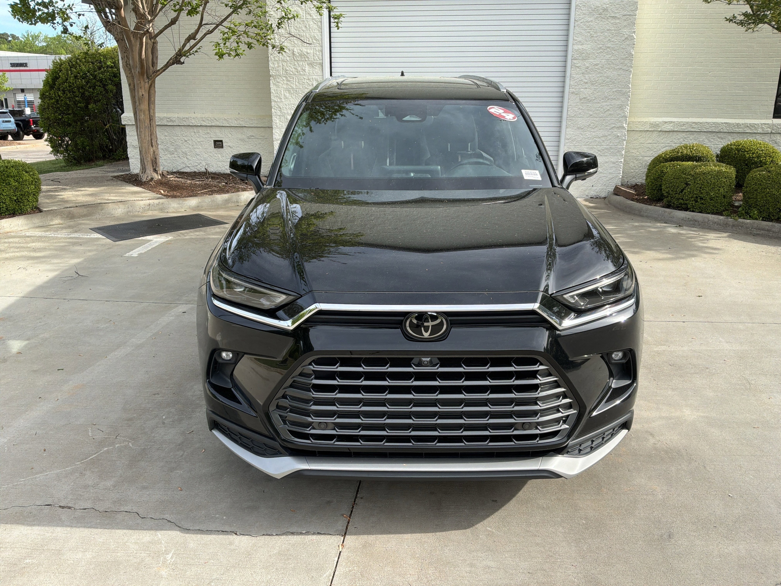 2024 Toyota Grand Highlander Hybrid MAX Limited photo 2