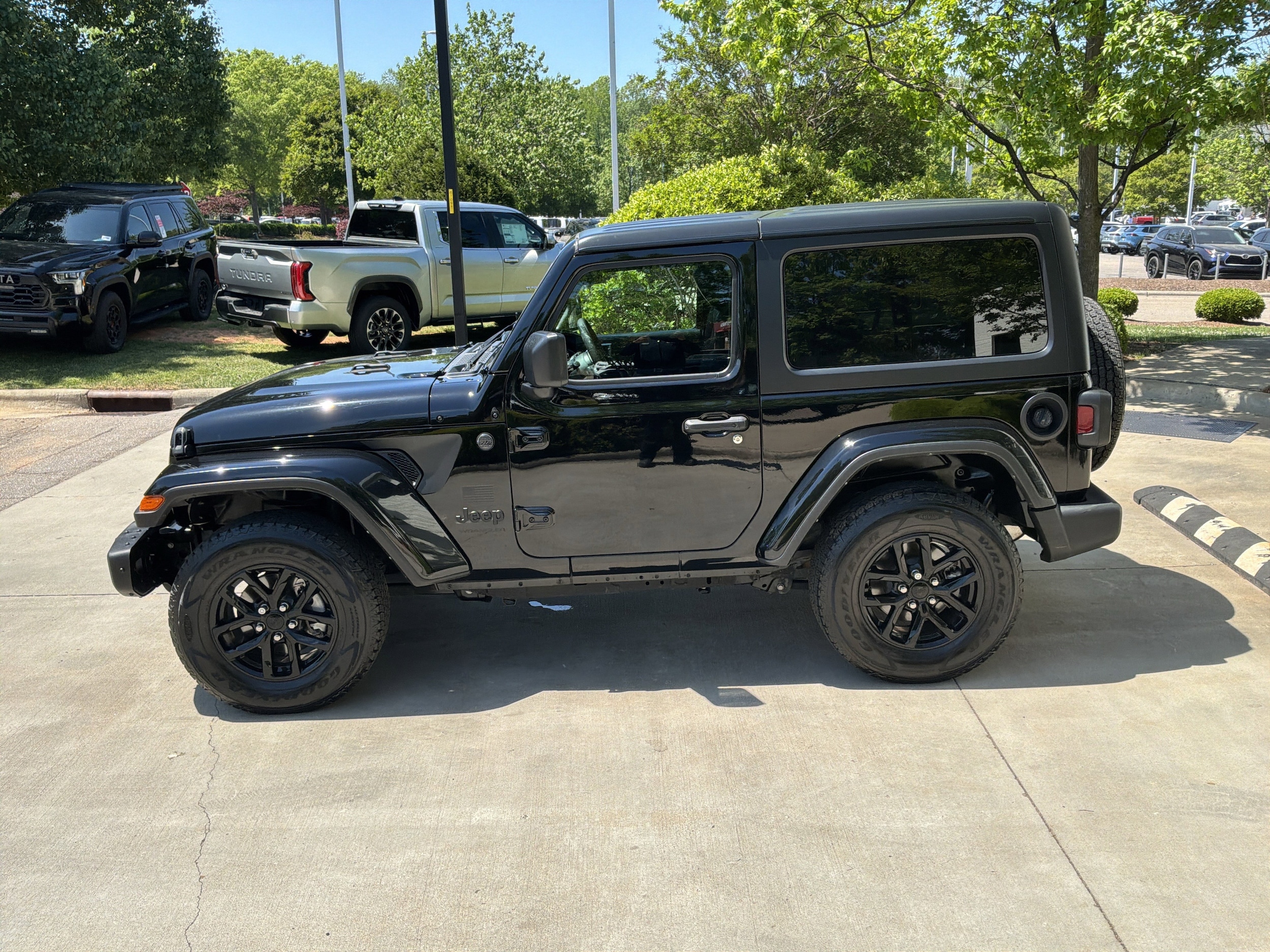 2023 Jeep Wrangler Freedom photo 5