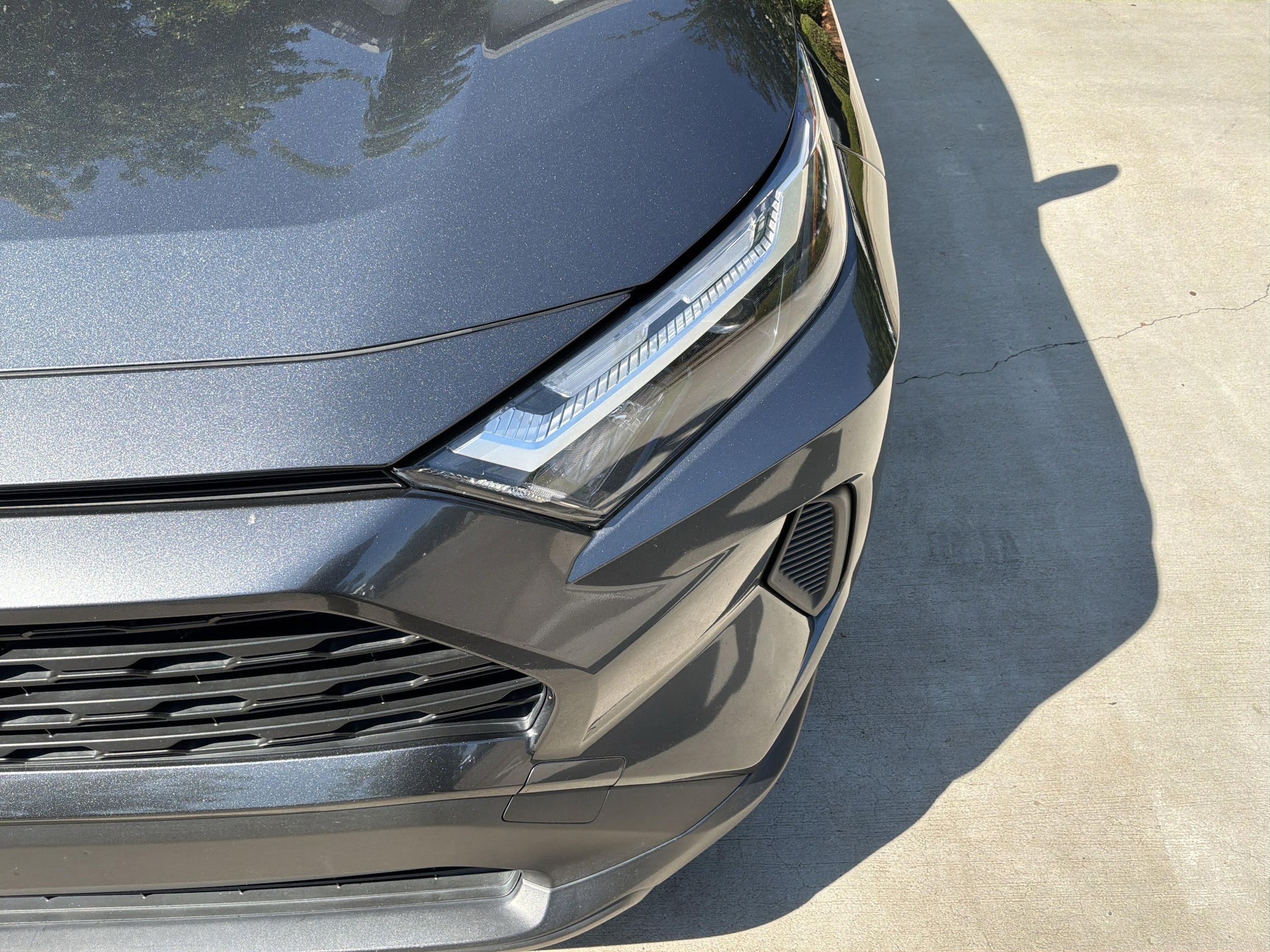 2023 Toyota RAV4 Hybrid LE photo 5