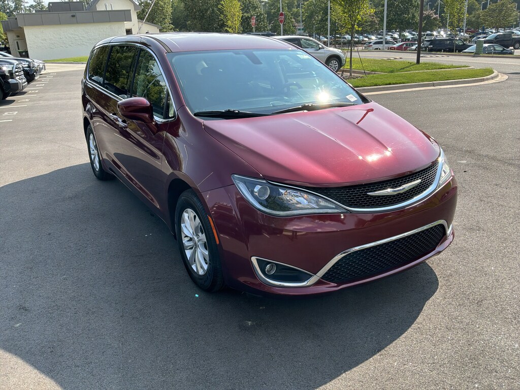 Used 2018 Chrysler Pacifica Touring Plus Minivan