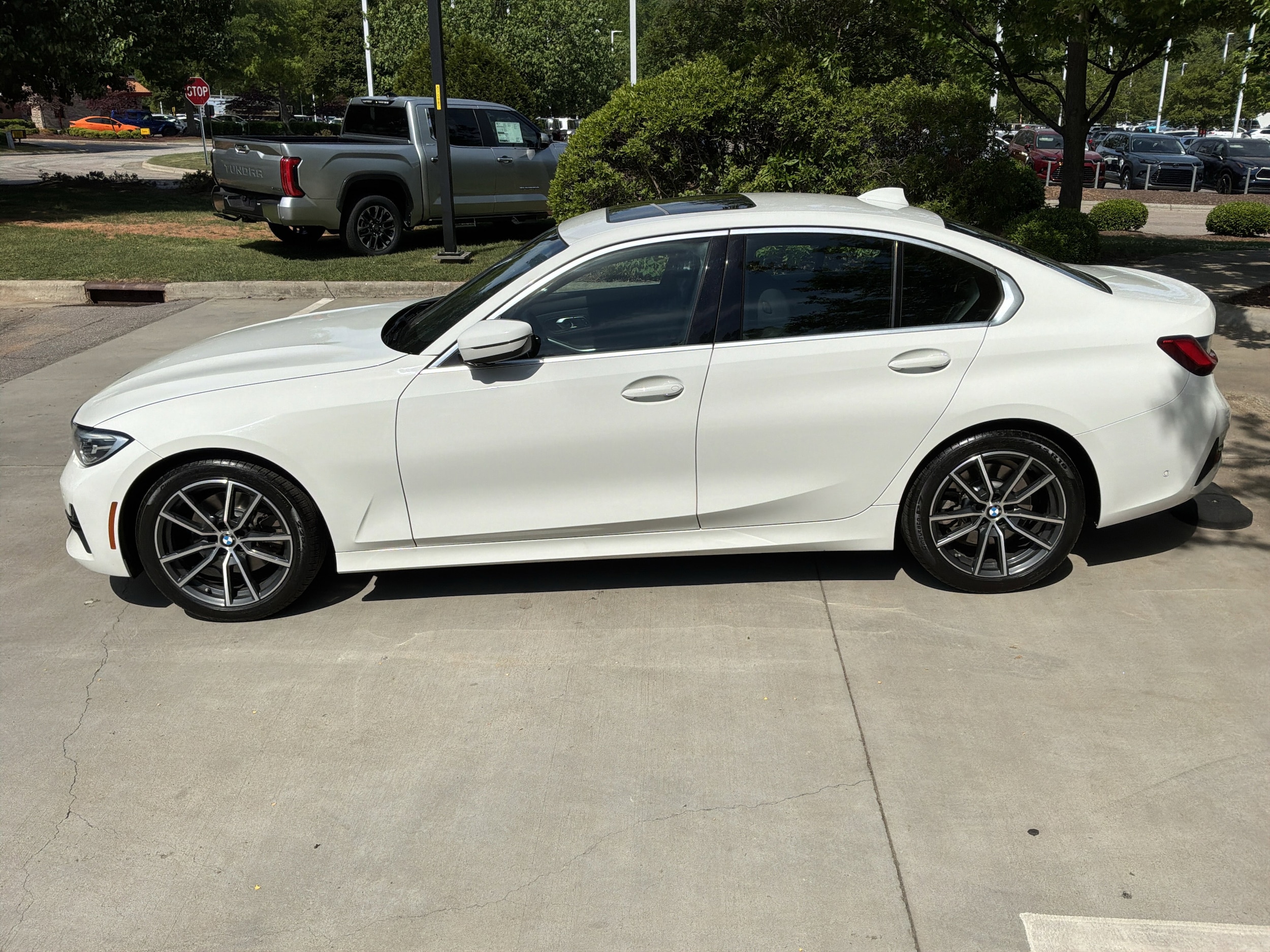 2020 BMW 3 Series 330i photo 6