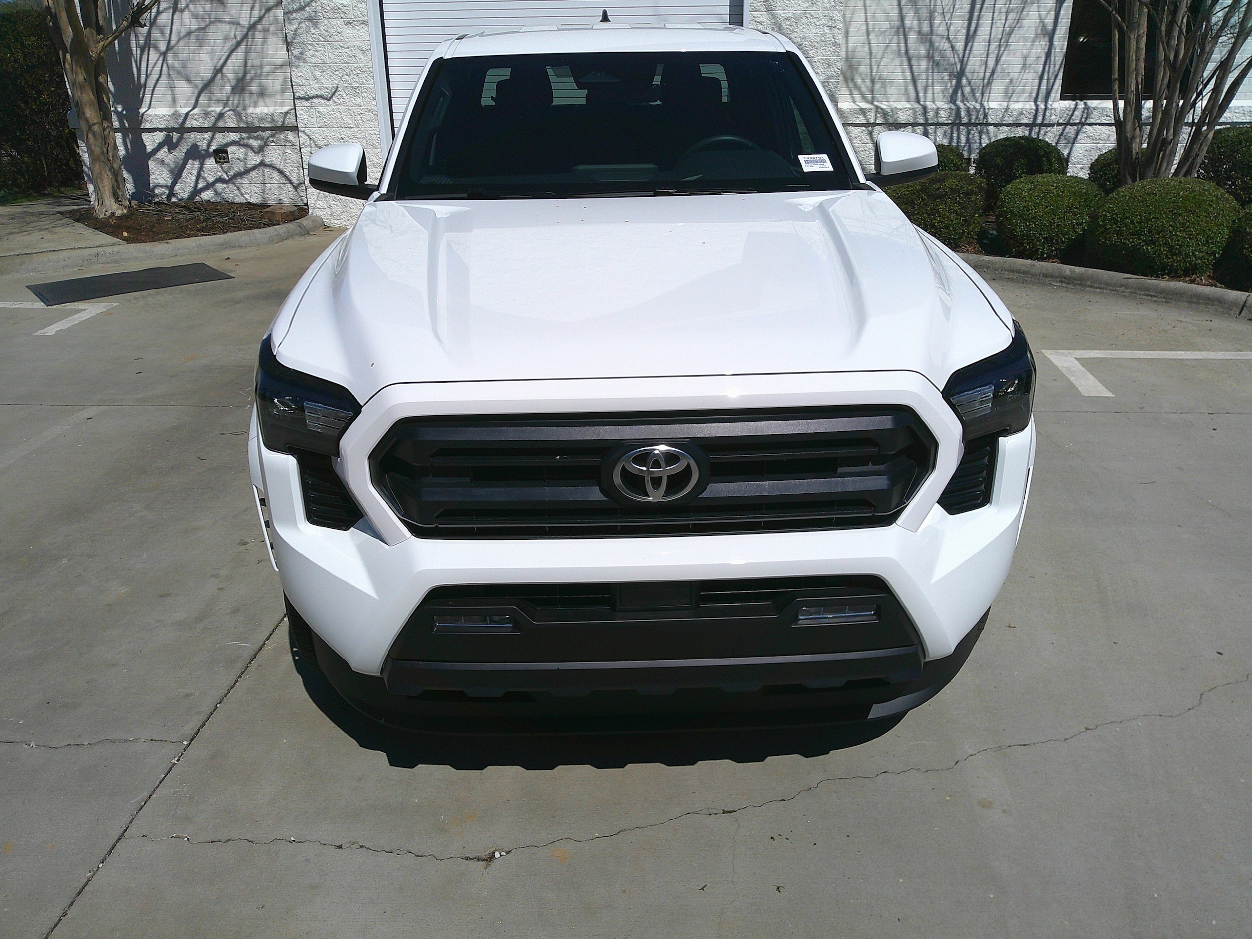 2025 Toyota Tacoma 4WD SR5 photo 2