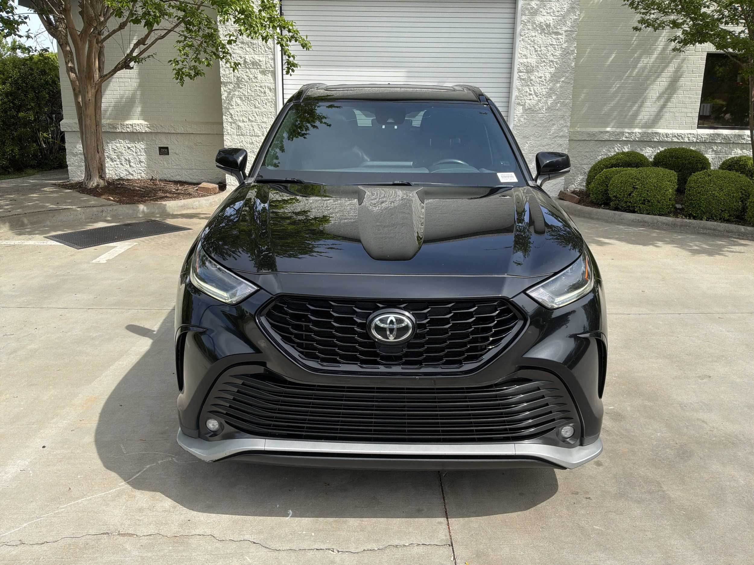 2022 Toyota Highlander XSE photo 2