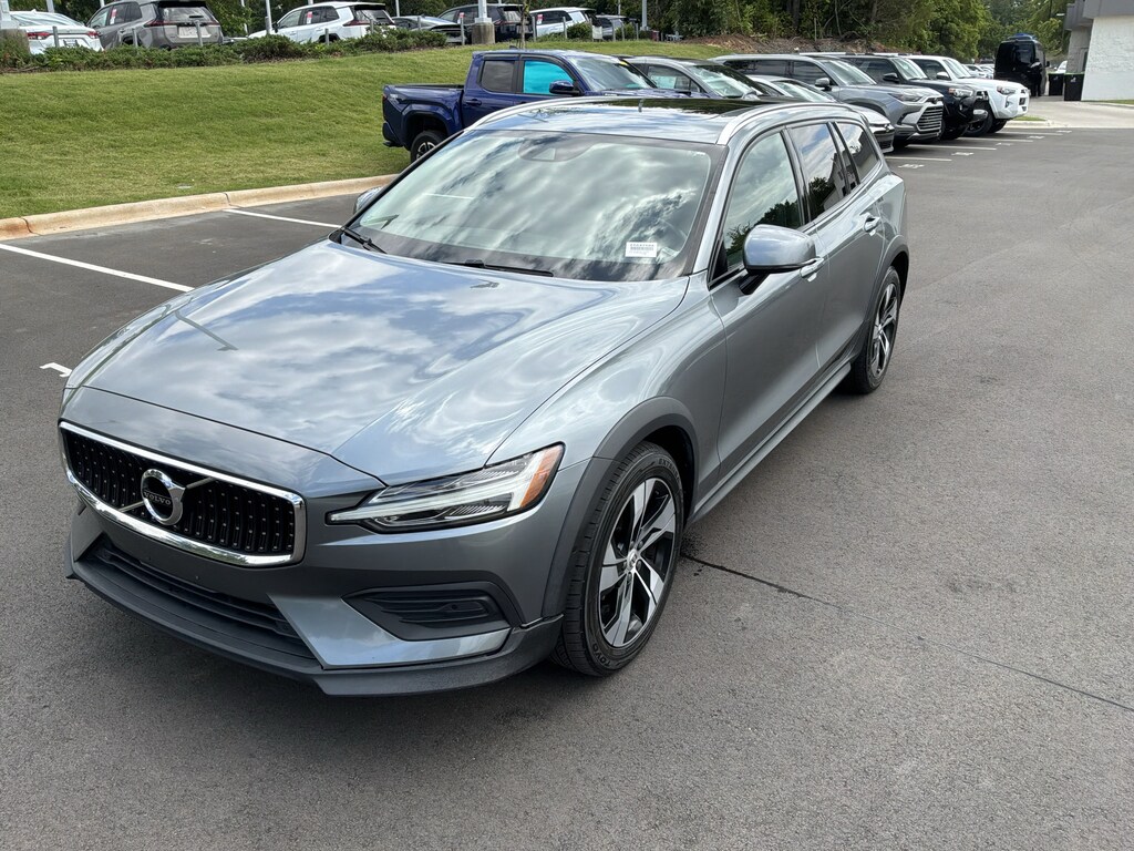 Used 2020 Volvo V60 Cross Country Wagon