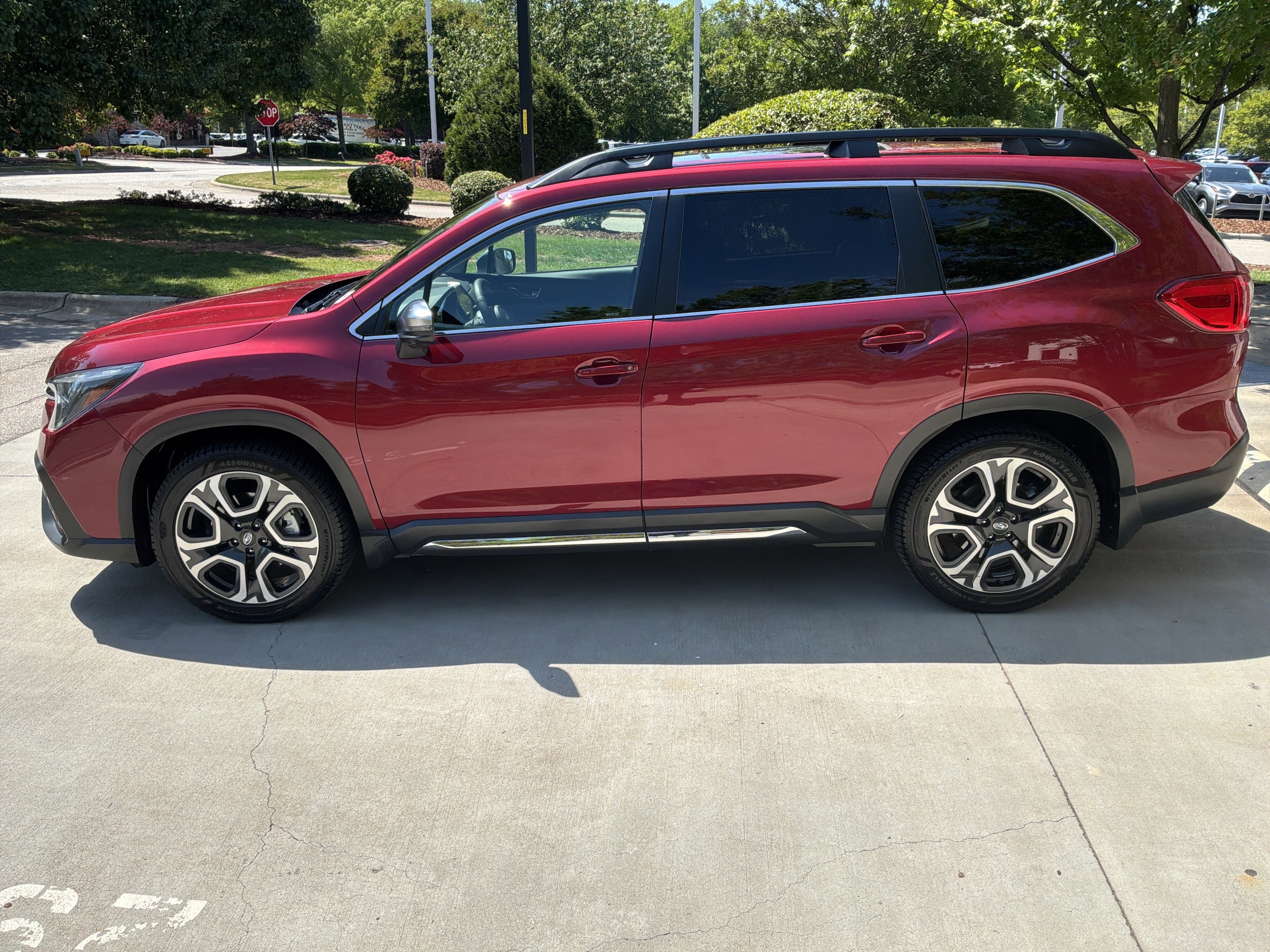 2023 Subaru Ascent Limited photo 5