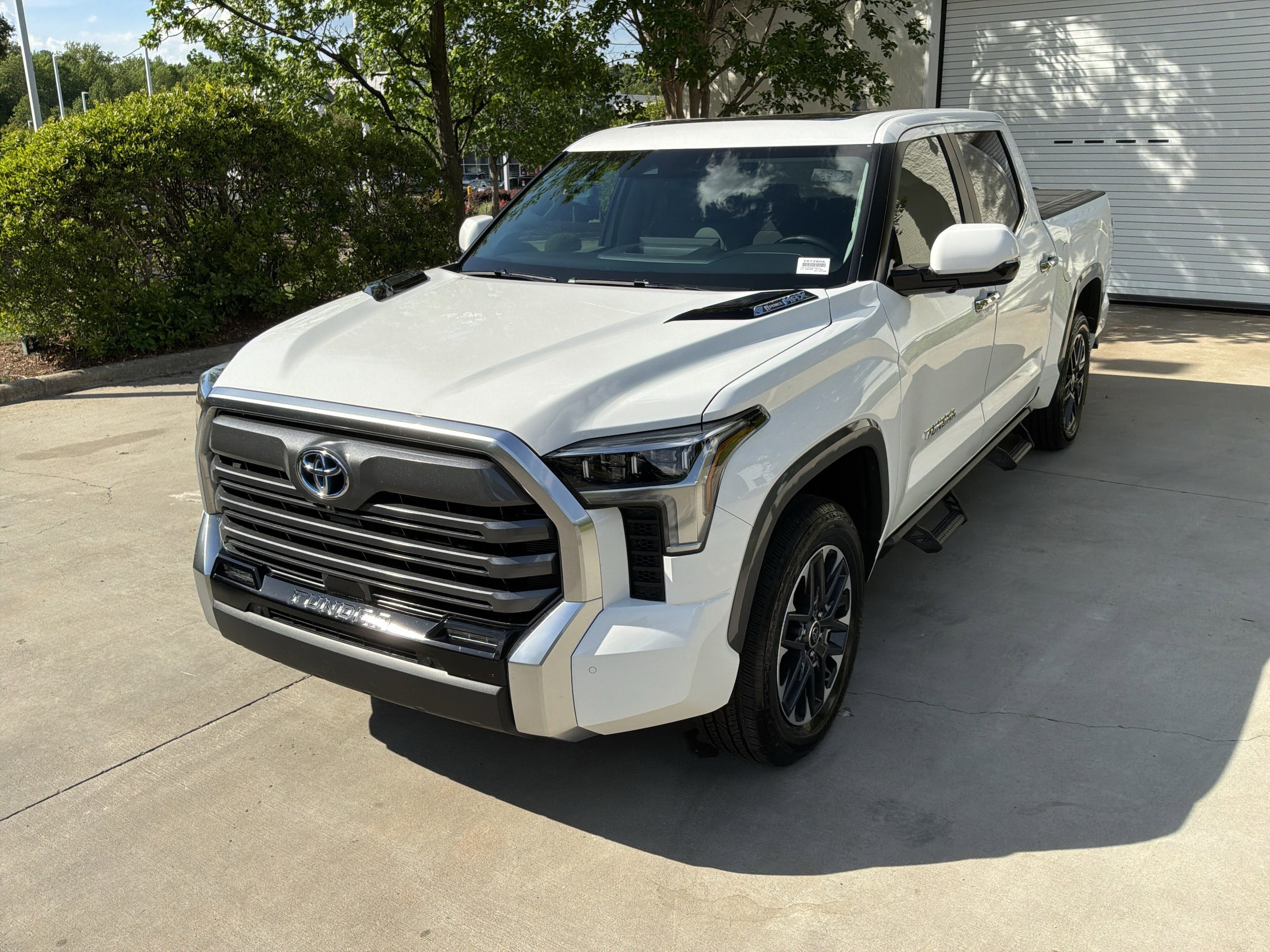 2024 Toyota Tundra 4WD Limited Hybrid photo 5