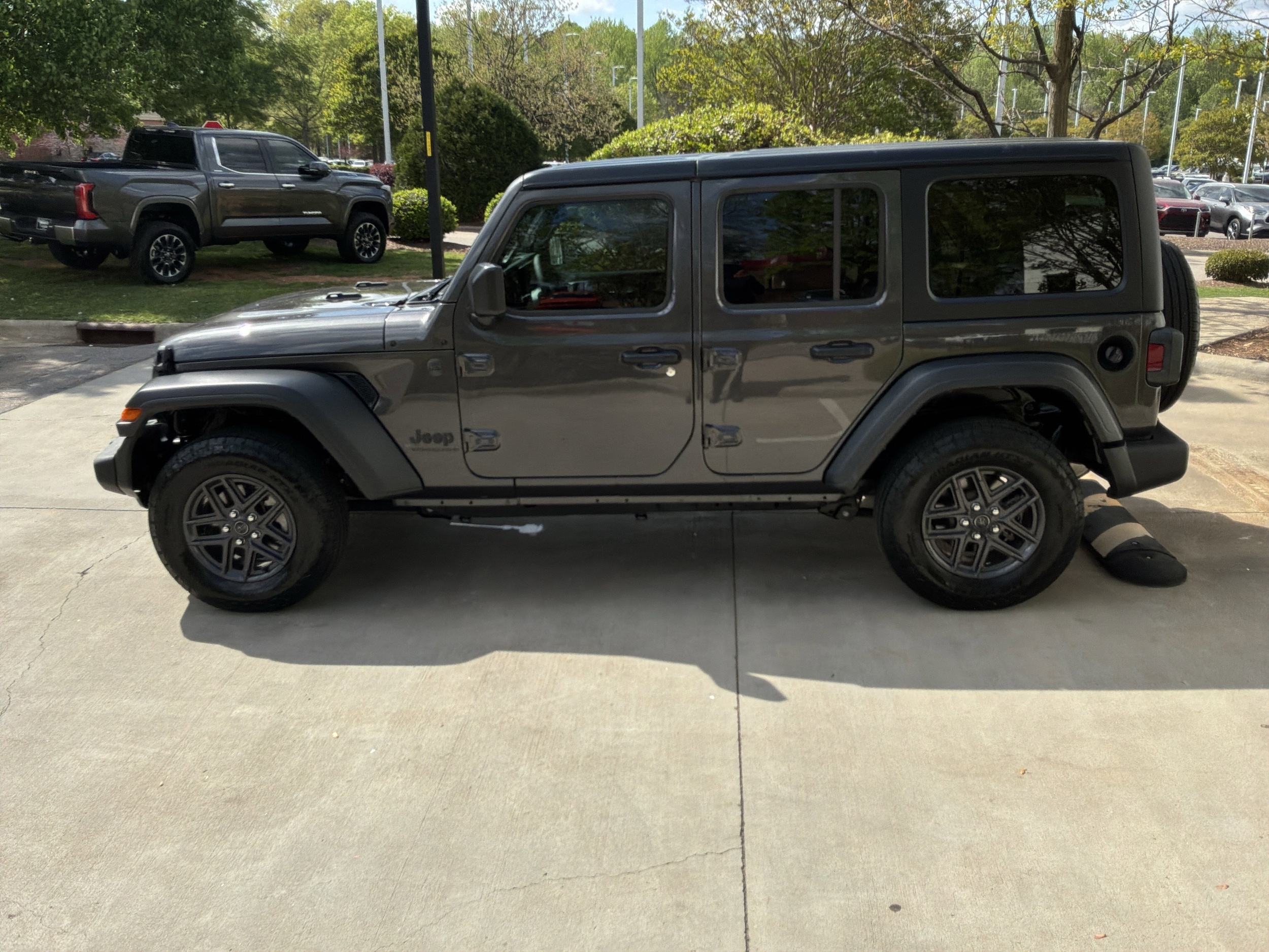 2025 Jeep Wrangler Sport S photo 5