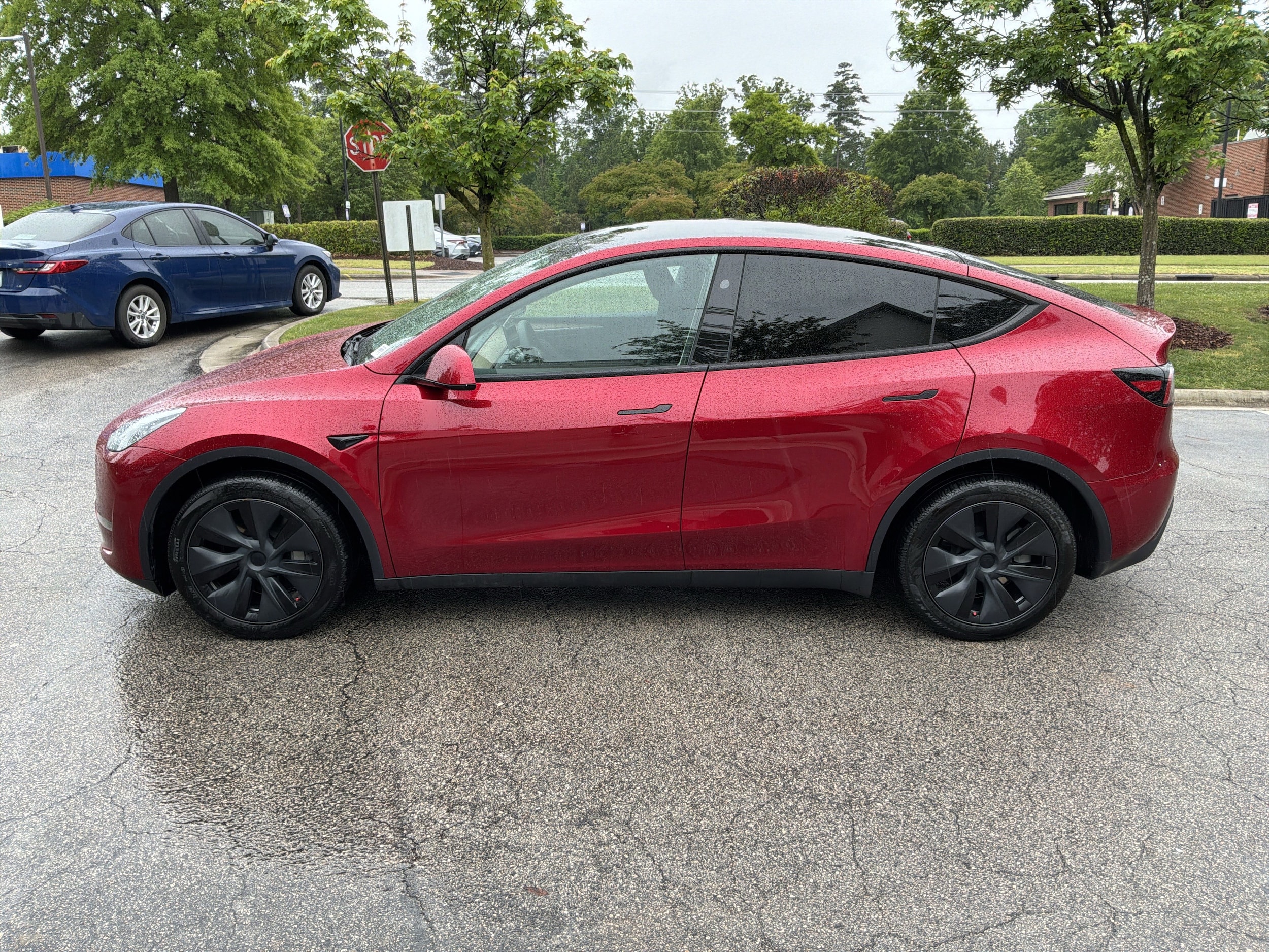 2024 Tesla Model Y Long Range photo 5