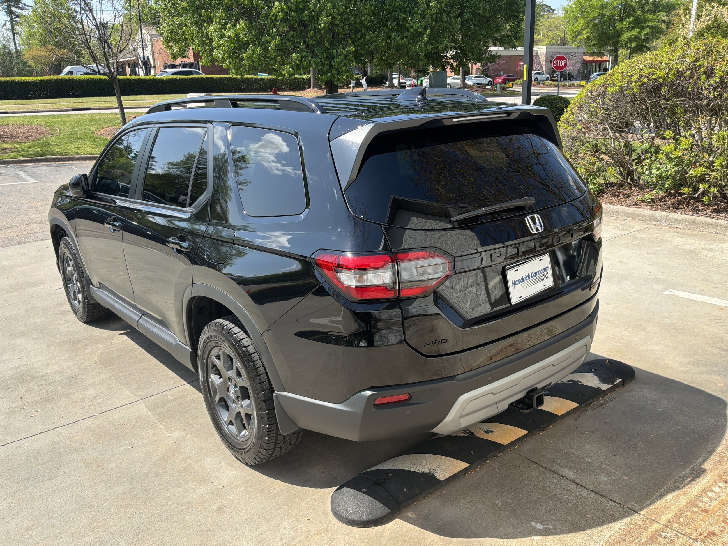 2025 Honda Pilot TrailSport photo 3