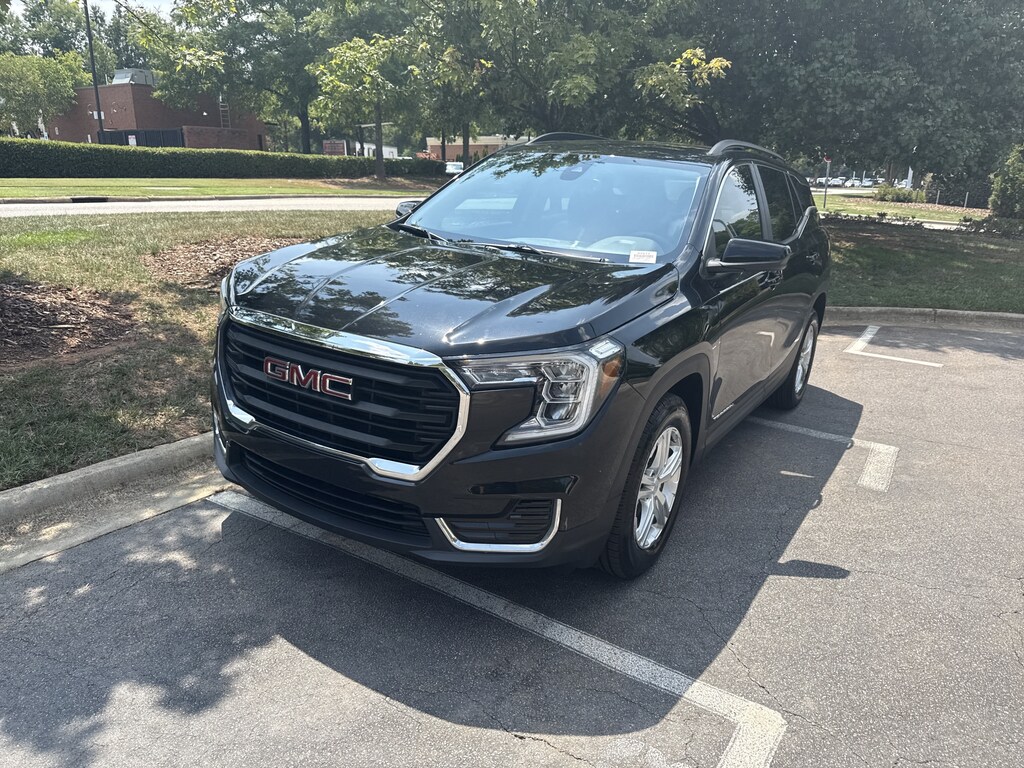 Used 2023 GMC Terrain SLE SUV