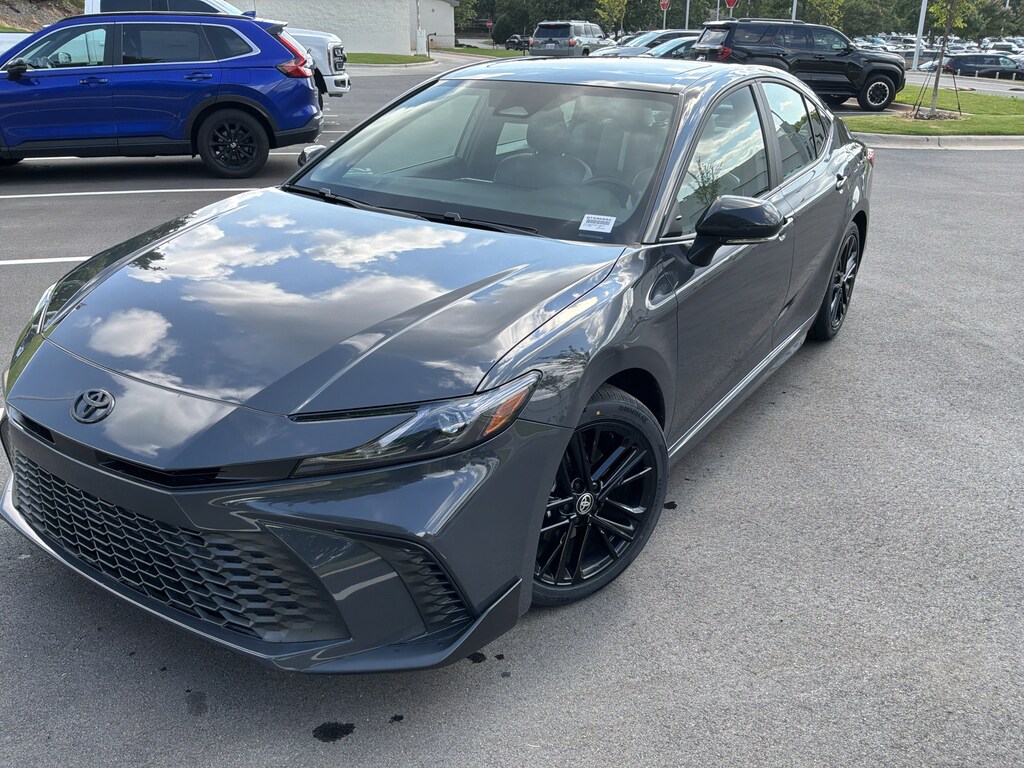 Used 2025 Toyota Camry SE Sedan